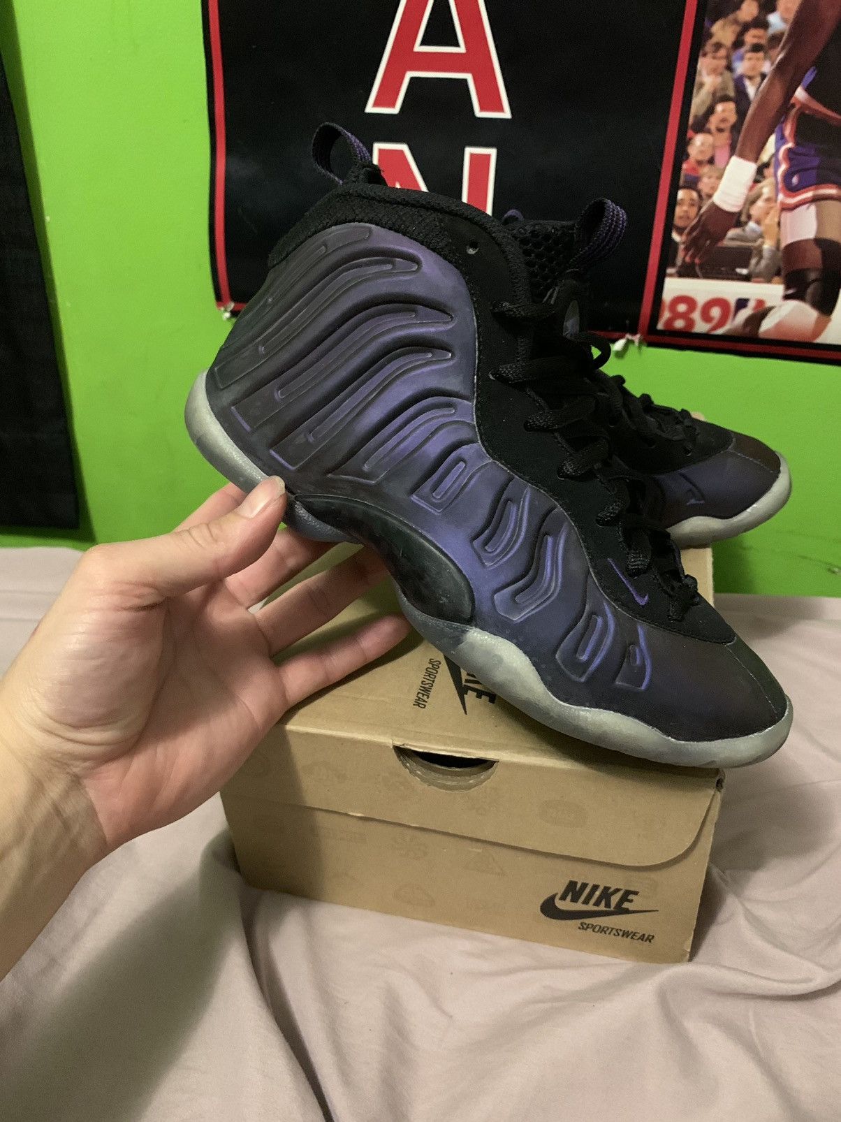 Nike Foamposite One Eggplant 2017 Size US 5 / EU 37 - 2 Thumbnail