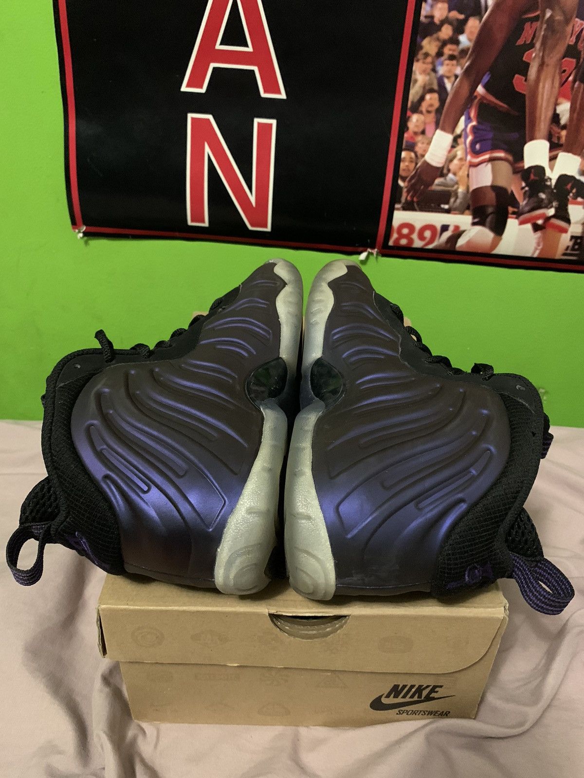 Nike Foamposite One Eggplant 2017 Size US 5 / EU 37 - 5 Thumbnail