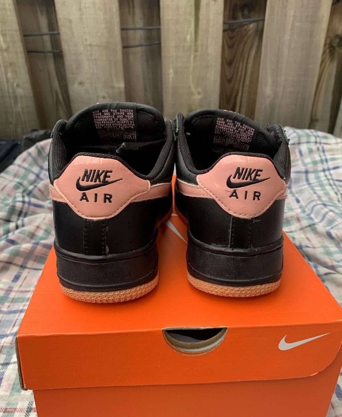 Vintage Nike Air Force Low Black / Pink
