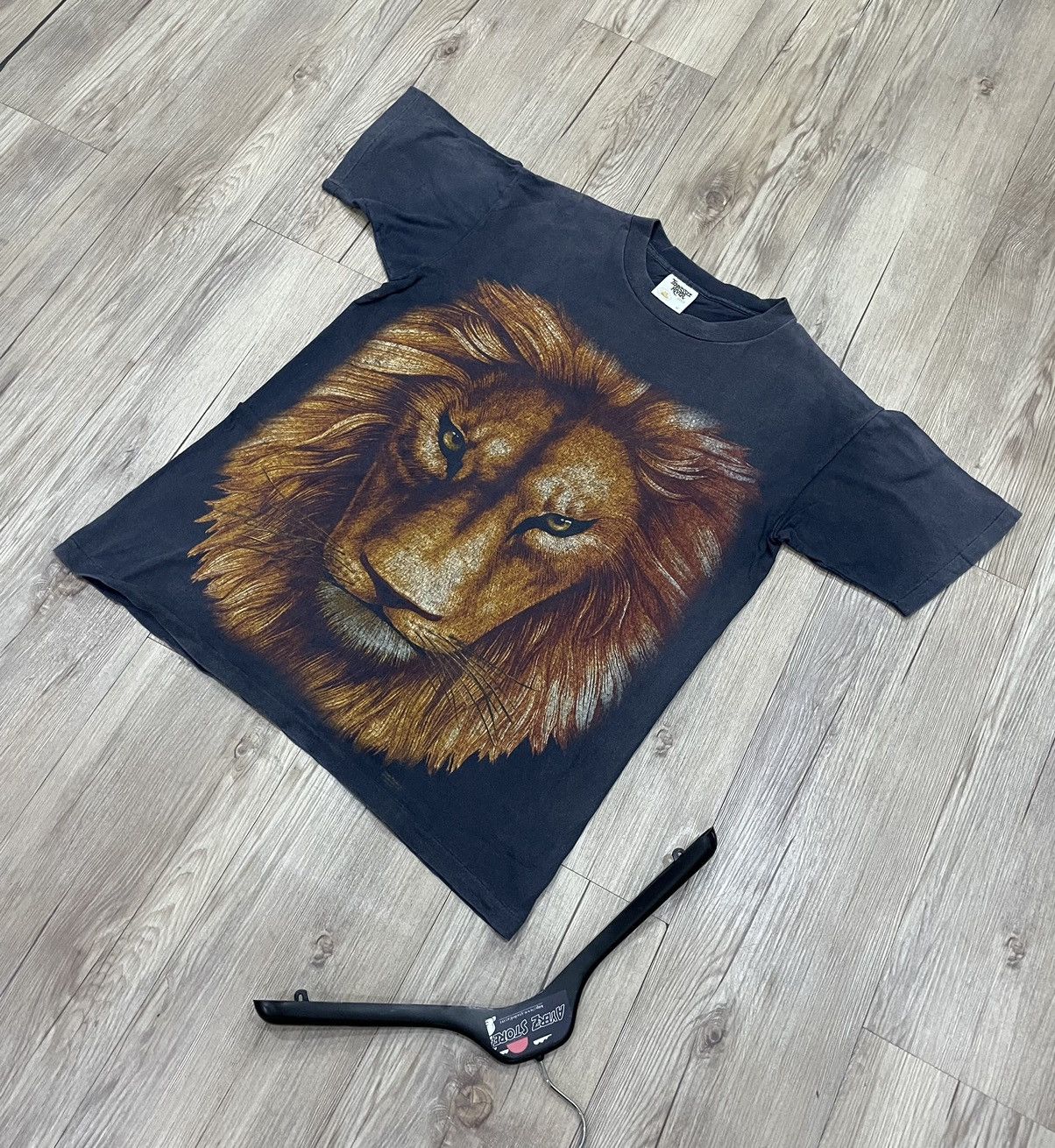 Vintage Vintage 90s Lion The King Of The Jungle T shirt Size US M / EU 48-50 / 2 - 3 Thumbnail
