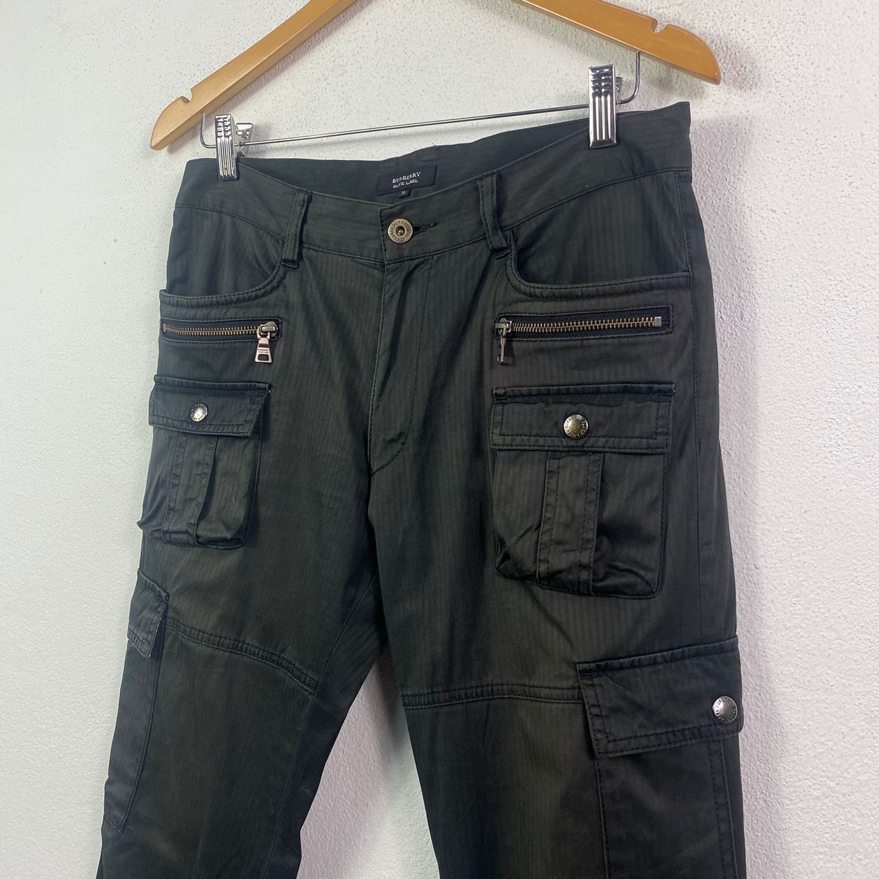 Burberry × If Six Was Nine × Le Grande Bleu (L.G.B.) Burberry Black Label Multi-Pocket Cargo Pants Size US 31 - 2 Thumbnail