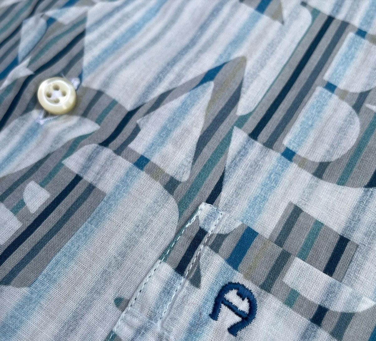 Aigner × Designer × Le Grande Bleu (L.G.B.) Vintage Aigner Full Print Shirt Size US L / EU 52-54 / 3 - 9 Thumbnail
