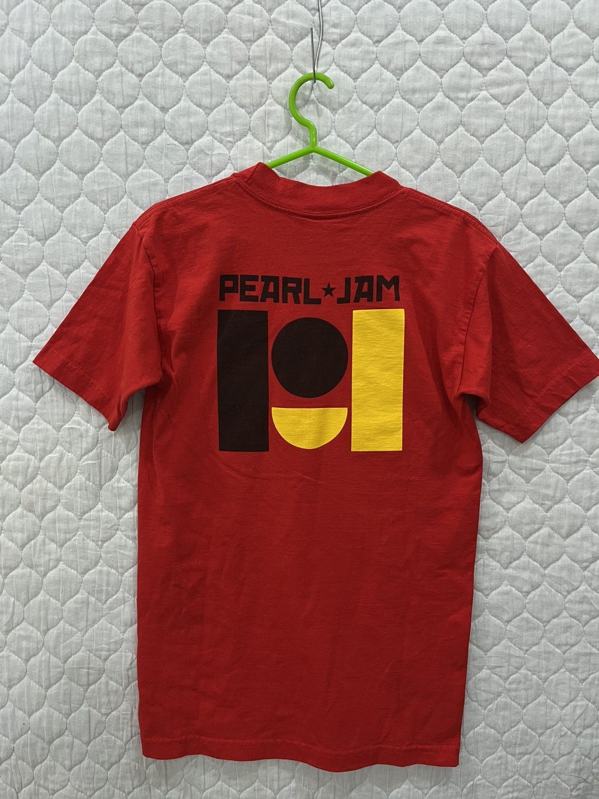 Band Tees × Vintage E. VINTAGE PEARL JAM RED TSHIRT Size US S / EU 44-46 / 1 - 4 Thumbnail
