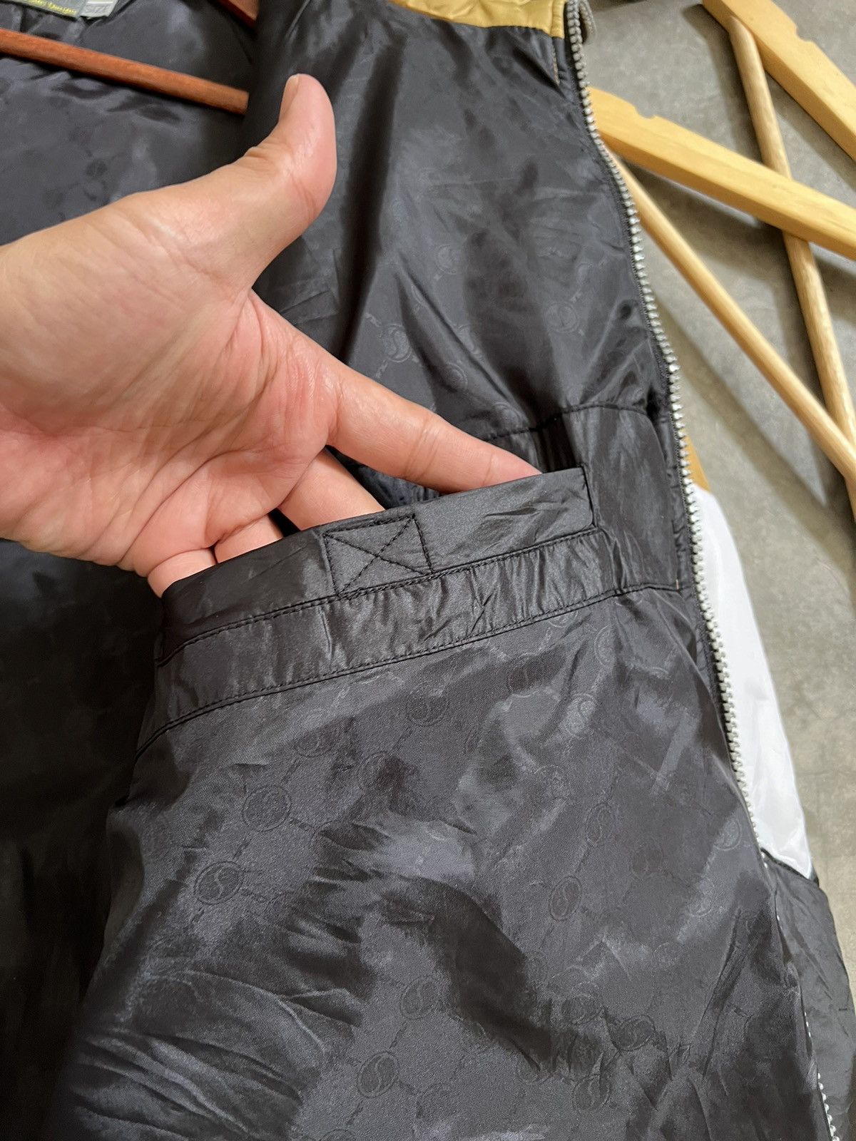 Vintage STEALS 🖤🏴‍☠️ Hawaian T&C Surf Puffer Down Jacket Size US L / EU 52-54 / 3 - 14 Thumbnail