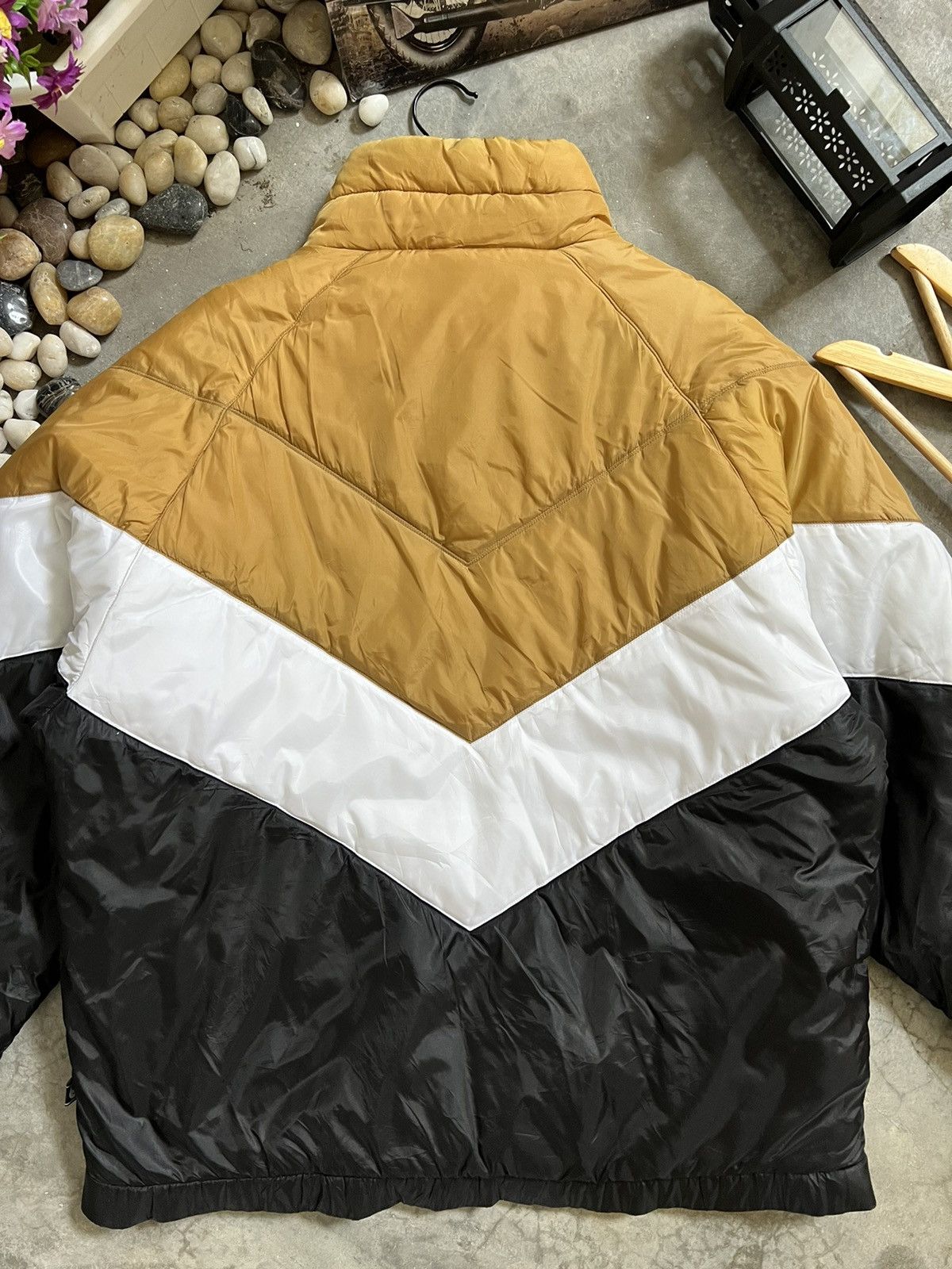 Vintage STEALS 🖤🏴‍☠️ Hawaian T&C Surf Puffer Down Jacket Size US L / EU 52-54 / 3 - 6 Thumbnail