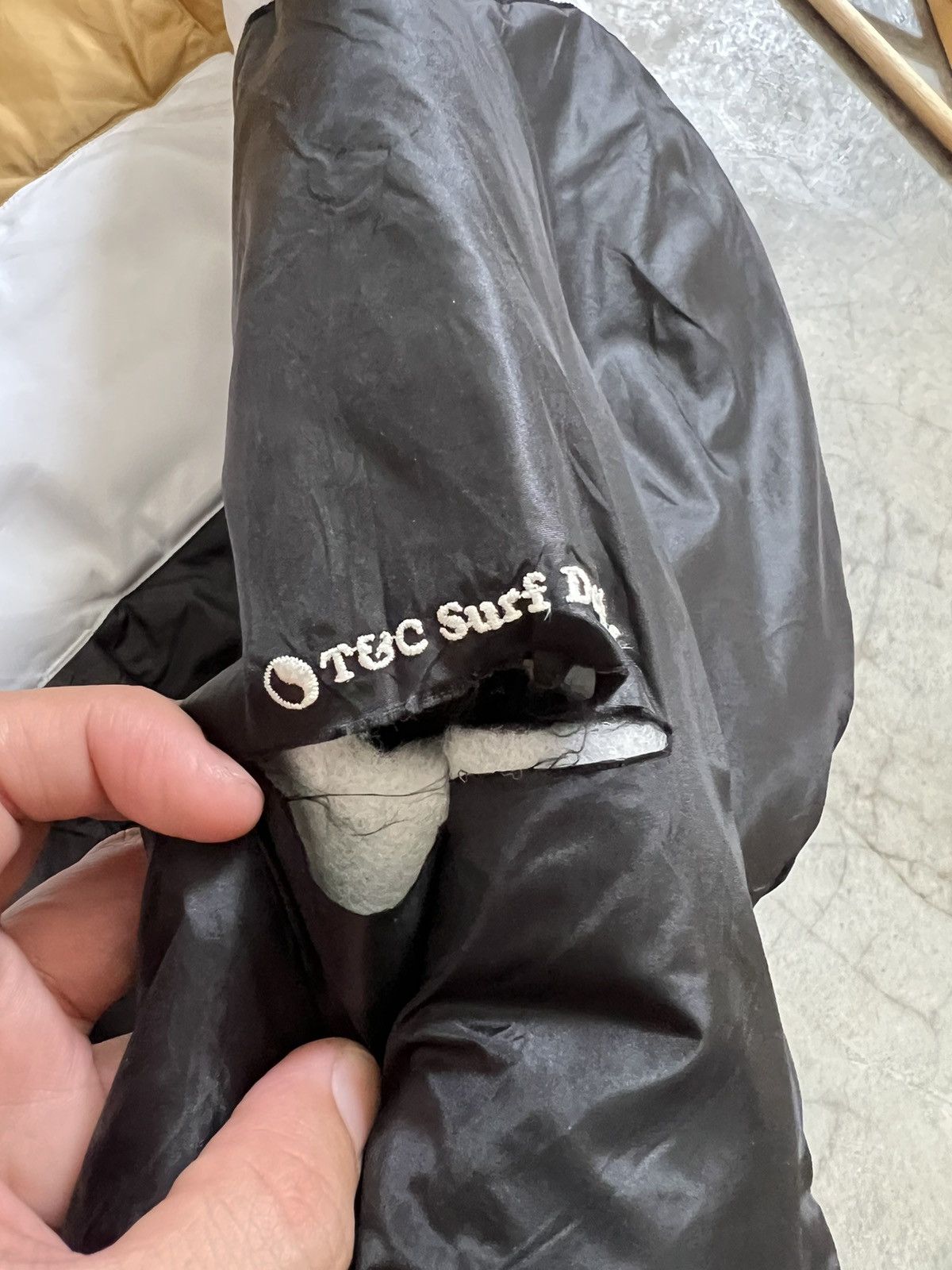 Vintage STEALS 🖤🏴‍☠️ Hawaian T&C Surf Puffer Down Jacket Size US L / EU 52-54 / 3 - 18 Thumbnail