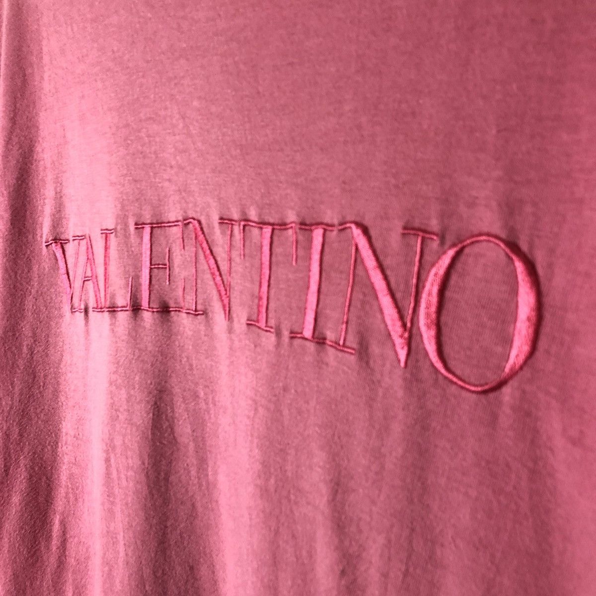 Valentino Vintage Valentino Embroidery Spell Out Tshirt Size US M / EU 48-50 / 2 - 6 Thumbnail