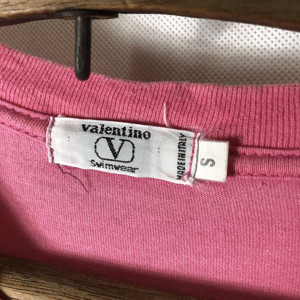 Valentino Vintage Valentino Embroidery Spell Out Tshirt Size US M / EU 48-50 / 2 - 8 Thumbnail