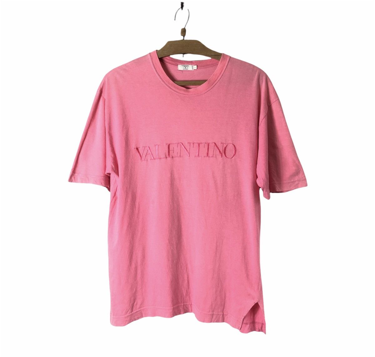 Valentino Vintage Valentino Embroidery Spell Out Tshirt Size US M / EU 48-50 / 2 - 1 Thumbnail