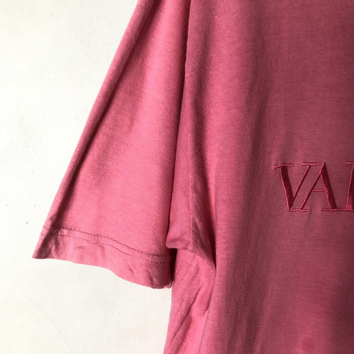 Valentino Vintage Valentino Embroidery Spell Out Tshirt Size US M / EU 48-50 / 2 - 4 Thumbnail