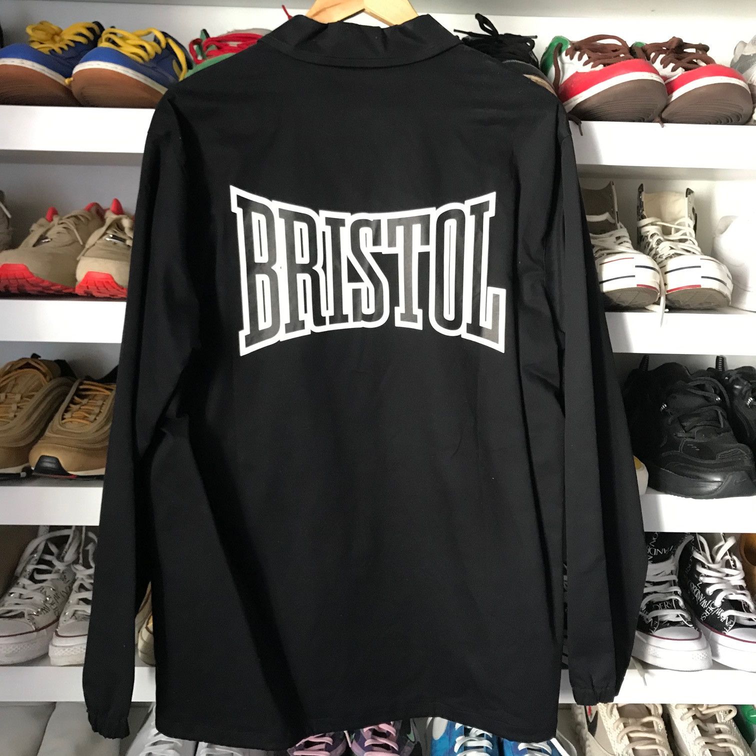 F.C.R.B × Sophnet. SOPHNET FC REAL BRISTOL Arch Logo Coach Jacket Size US XL / EU 56 / 4 - 1 Thumbnail