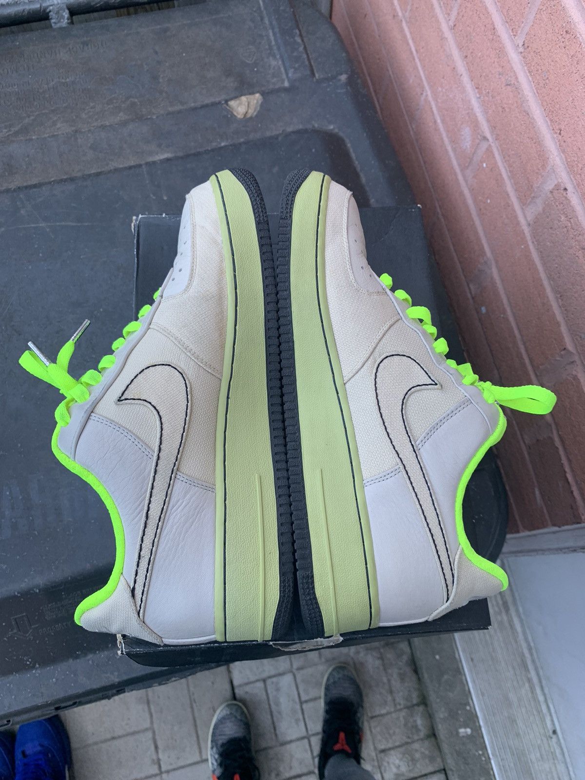 Nike Air Force 1 Premium 07 Light Bone | Light Bone-Volt-Black Size US 9 / EU 42 - 3 Thumbnail