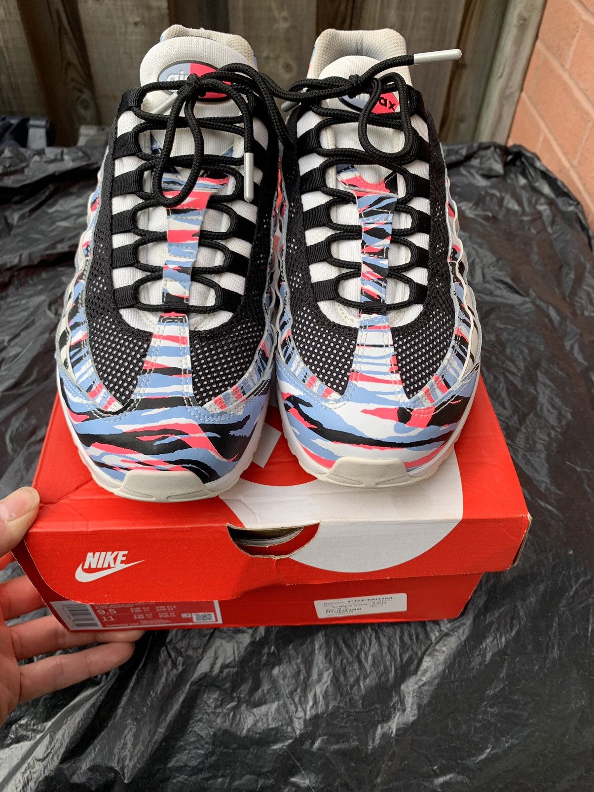 Nike Air Max 95 South Korea Size US 9.5 / EU 42-43 - 2 Thumbnail