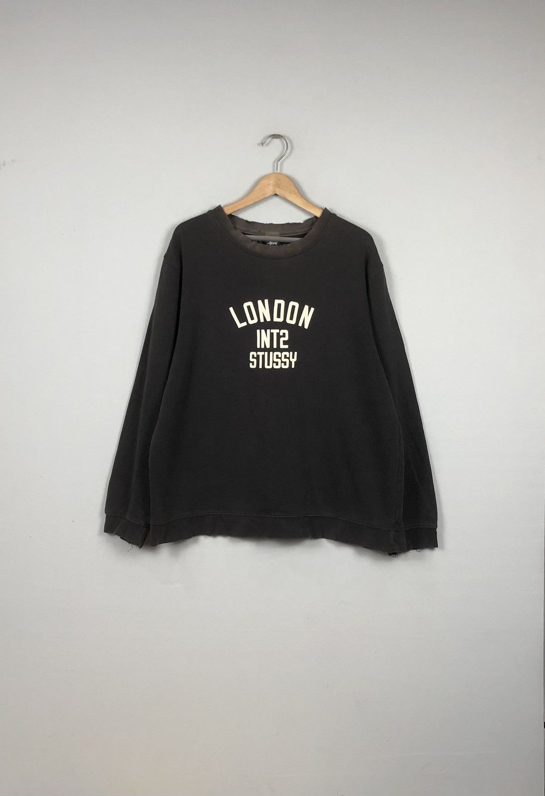 Other × Stussy Stussy London International Distressed Sweatshirt Size US L / EU 52-54 / 3 - 1 Thumbnail