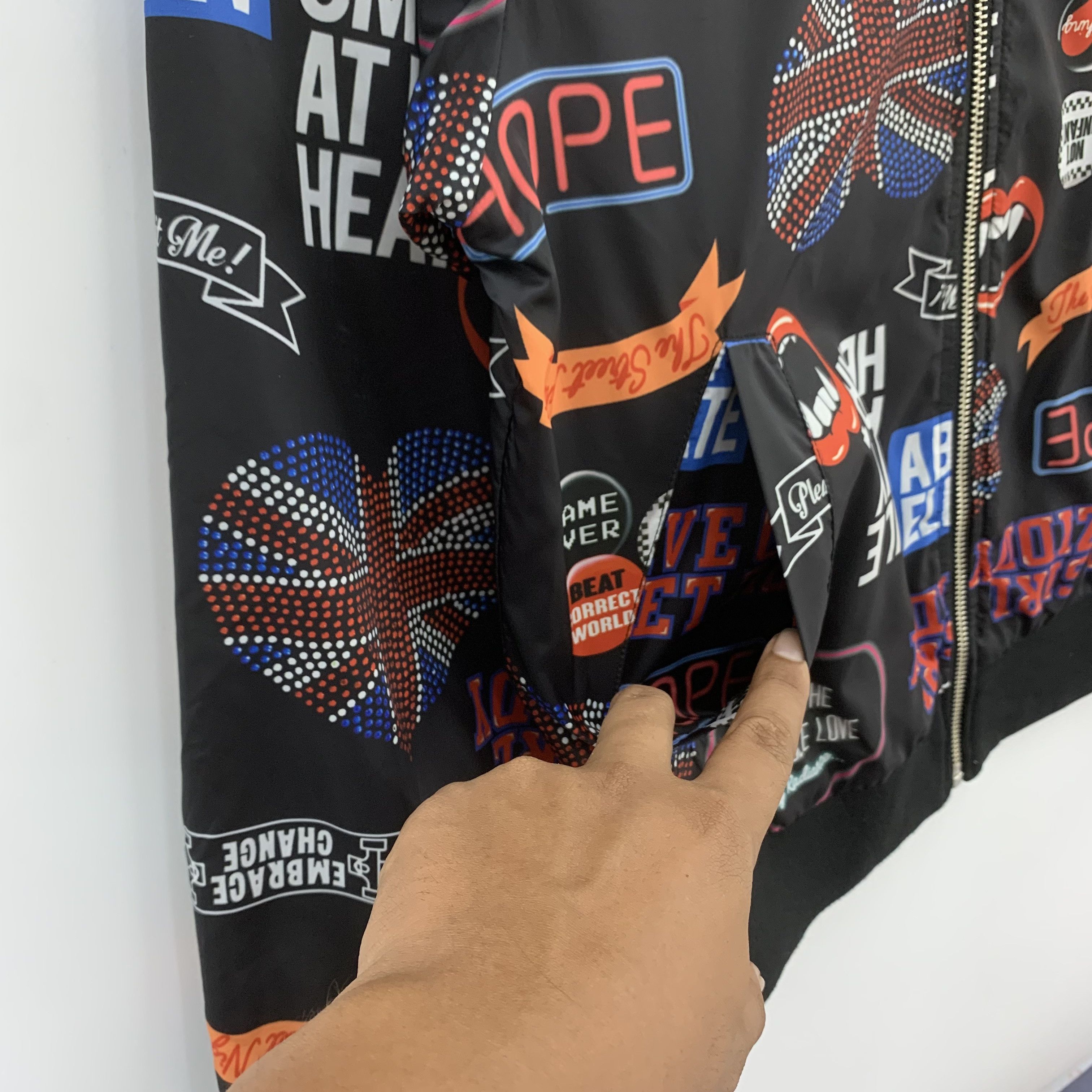 Japanese Brand Reversible Windbreaker Jacket Full Print Embroidered Size US S / EU 44-46 / 1 - 5 Thumbnail