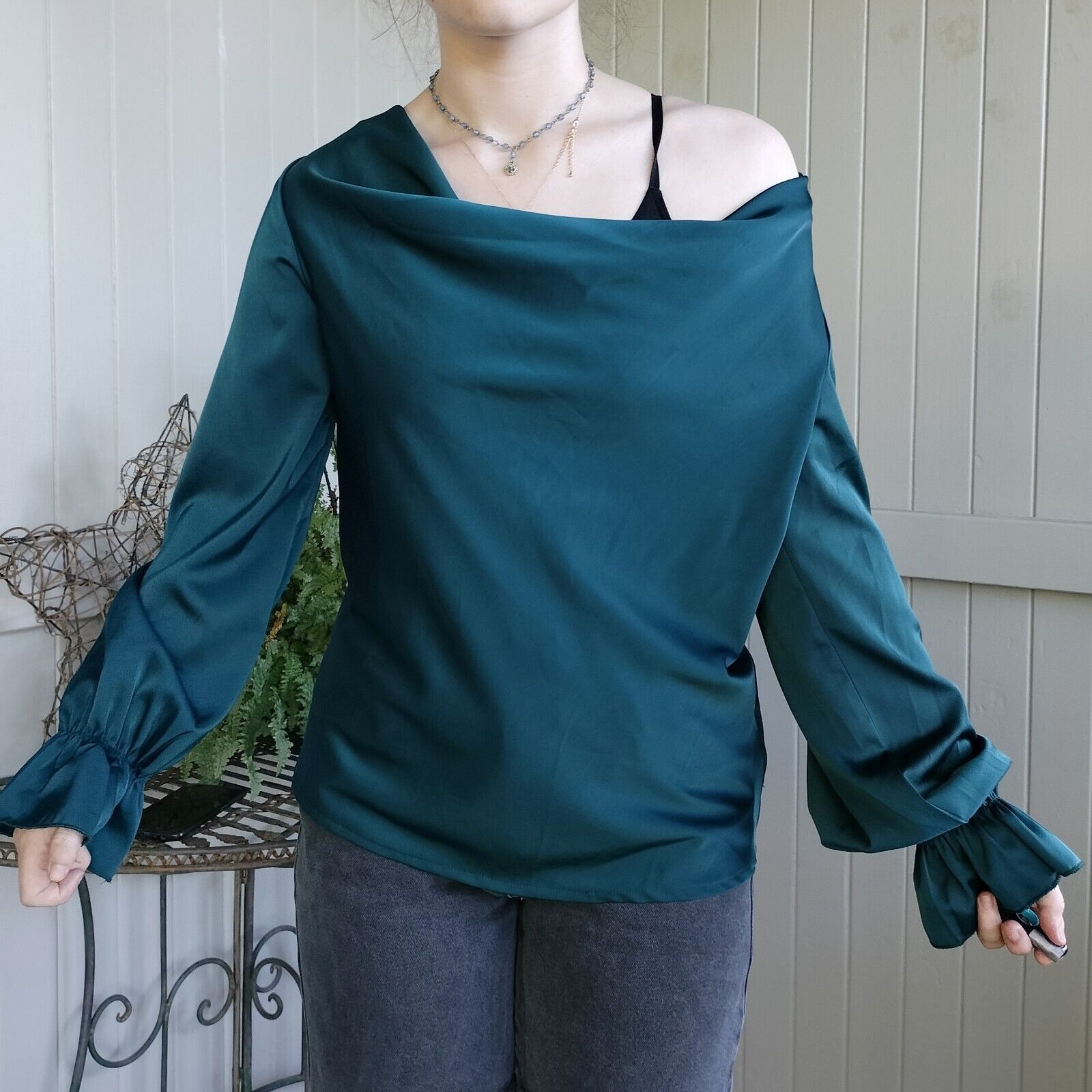 Shein Shein Blouse Top Teal Satin Cowl Neck Flounce Sleeve Size L / US 10 / IT 46 - 4 Thumbnail