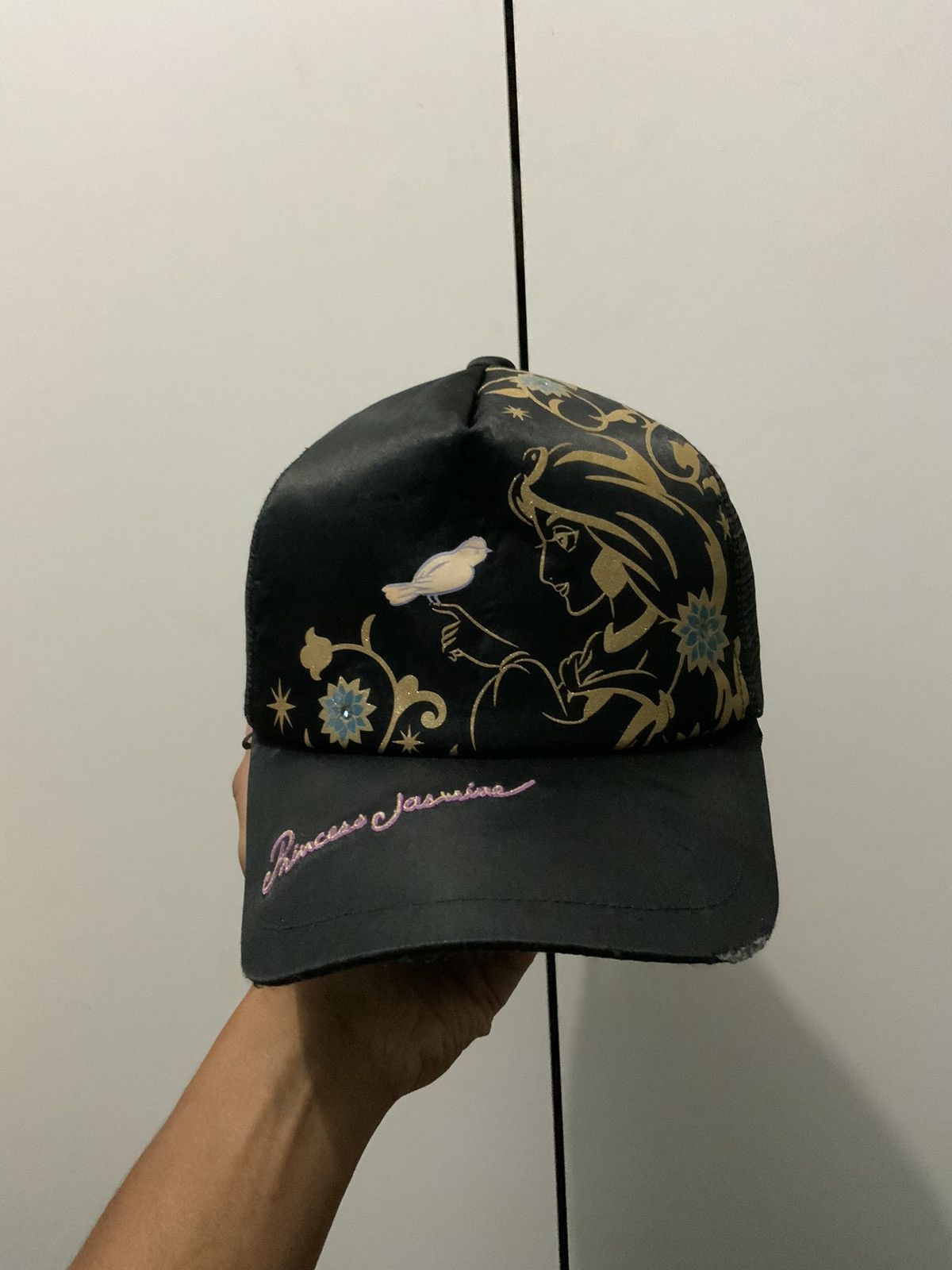 Disney Vintage 90s Princess Jasmine Disney Tokyo Trucker Hat Size ONE SIZE - 6 Thumbnail
