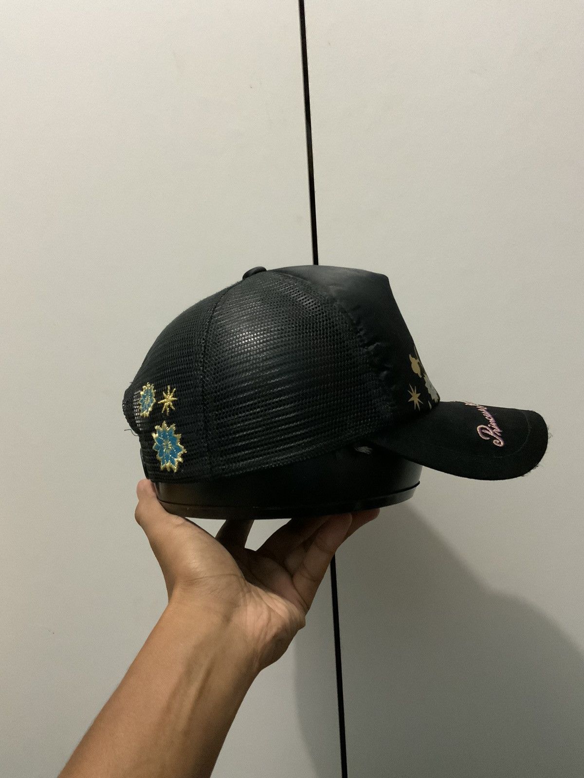 Disney Vintage 90s Princess Jasmine Disney Tokyo Trucker Hat Size ONE SIZE - 5 Thumbnail