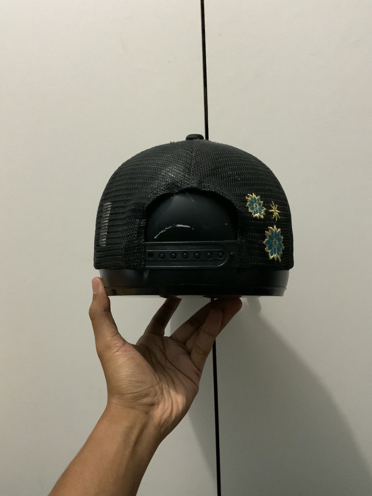 Disney Vintage 90s Princess Jasmine Disney Tokyo Trucker Hat Size ONE SIZE - 4 Thumbnail