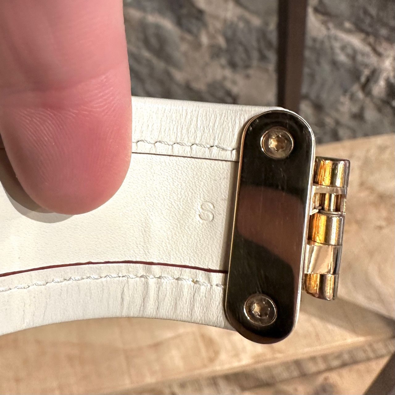 Louis Vuitton Louis Vuitton 2007 Chèvre Beige Suhali S-Lock Bracelet Size ONE SIZE - 10 Thumbnail