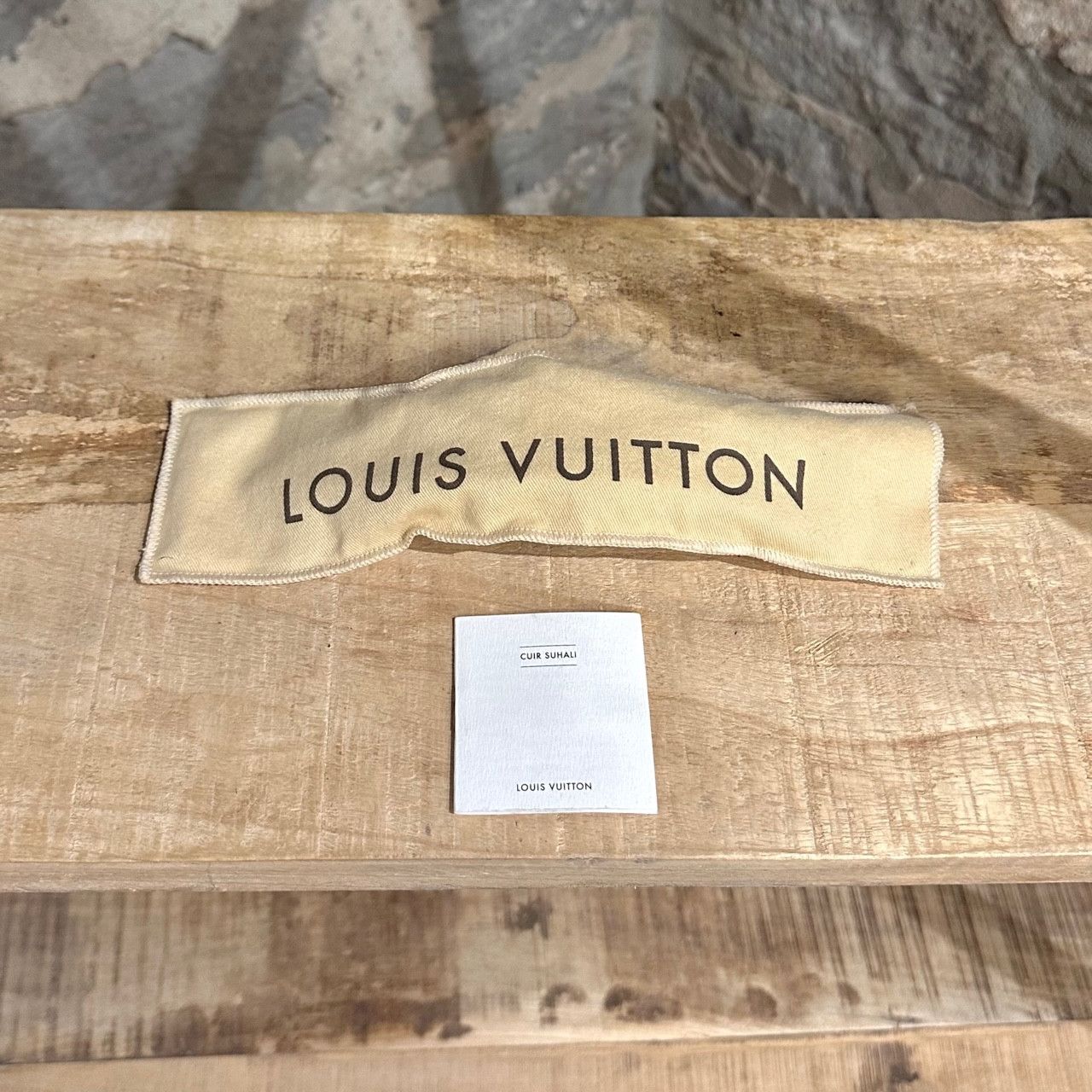 Louis Vuitton Louis Vuitton 2007 Chèvre Beige Suhali S-Lock Bracelet Size ONE SIZE - 12 Thumbnail