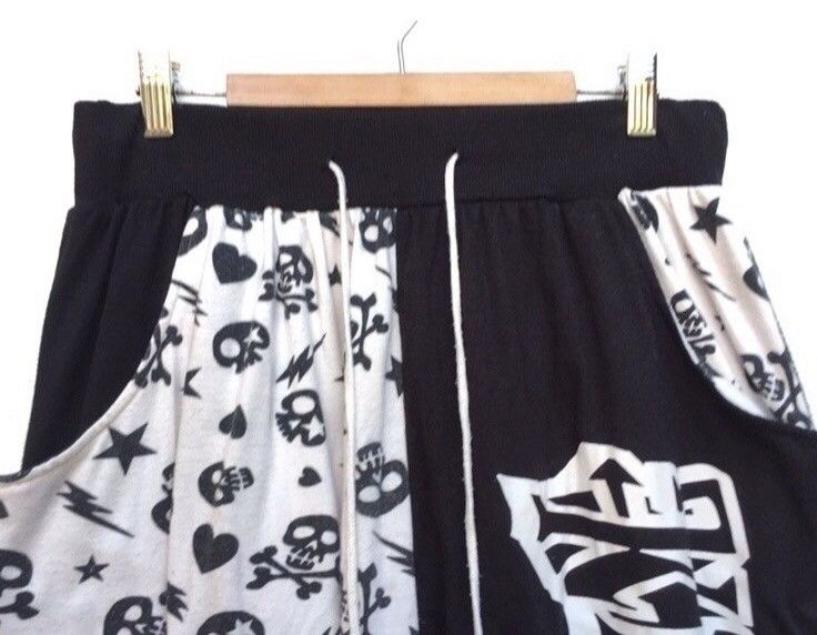 Japanese Brand 🔥Black & White Skull Logo Sweatpants Size US 26 / EU 42 - 4 Thumbnail