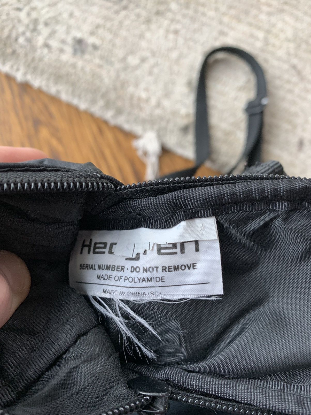 Japanese Brand × Vintage 2000s Tiny Nylon Crossbody Bag Hedgren Urban Y2K Side Sling Size ONE SIZE - 7 Thumbnail