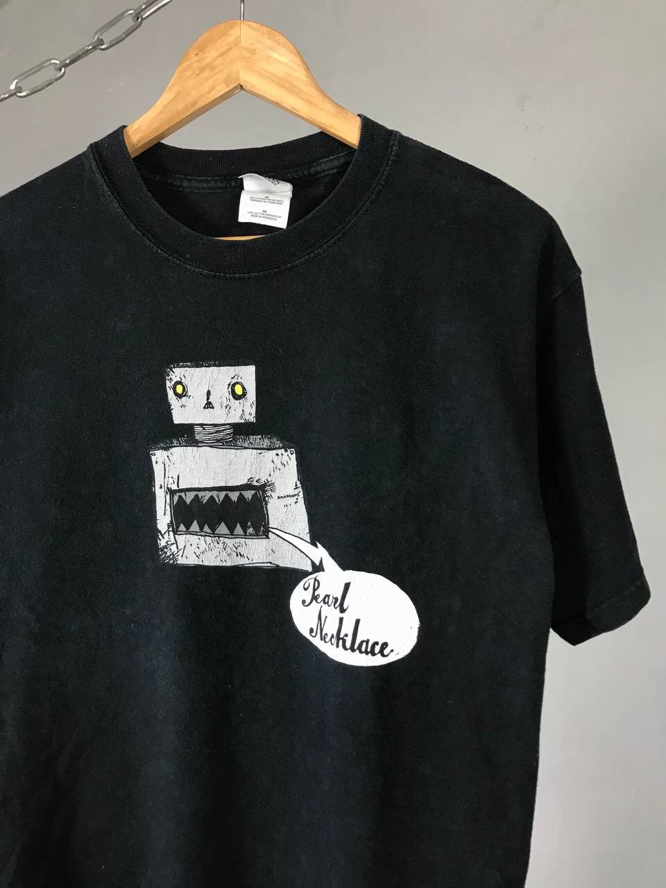 Band Tees Colour Of Fire 2004 Pearl Necklace Vintage Rock Band Tee Size US M / EU 48-50 / 2 - 2 Thumbnail