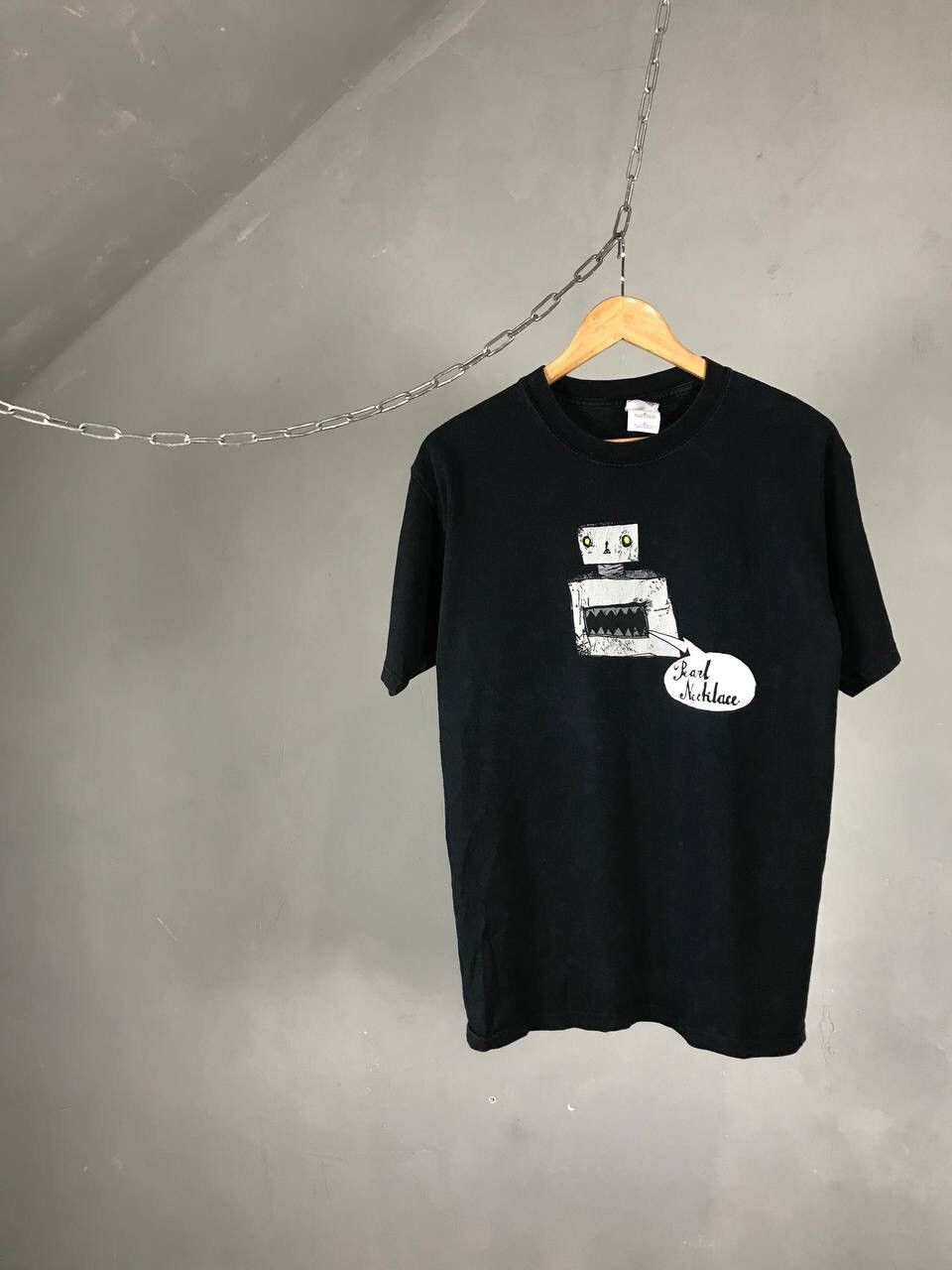 Band Tees Colour Of Fire 2004 Pearl Necklace Vintage Rock Band Tee Size US M / EU 48-50 / 2 - 1 Thumbnail