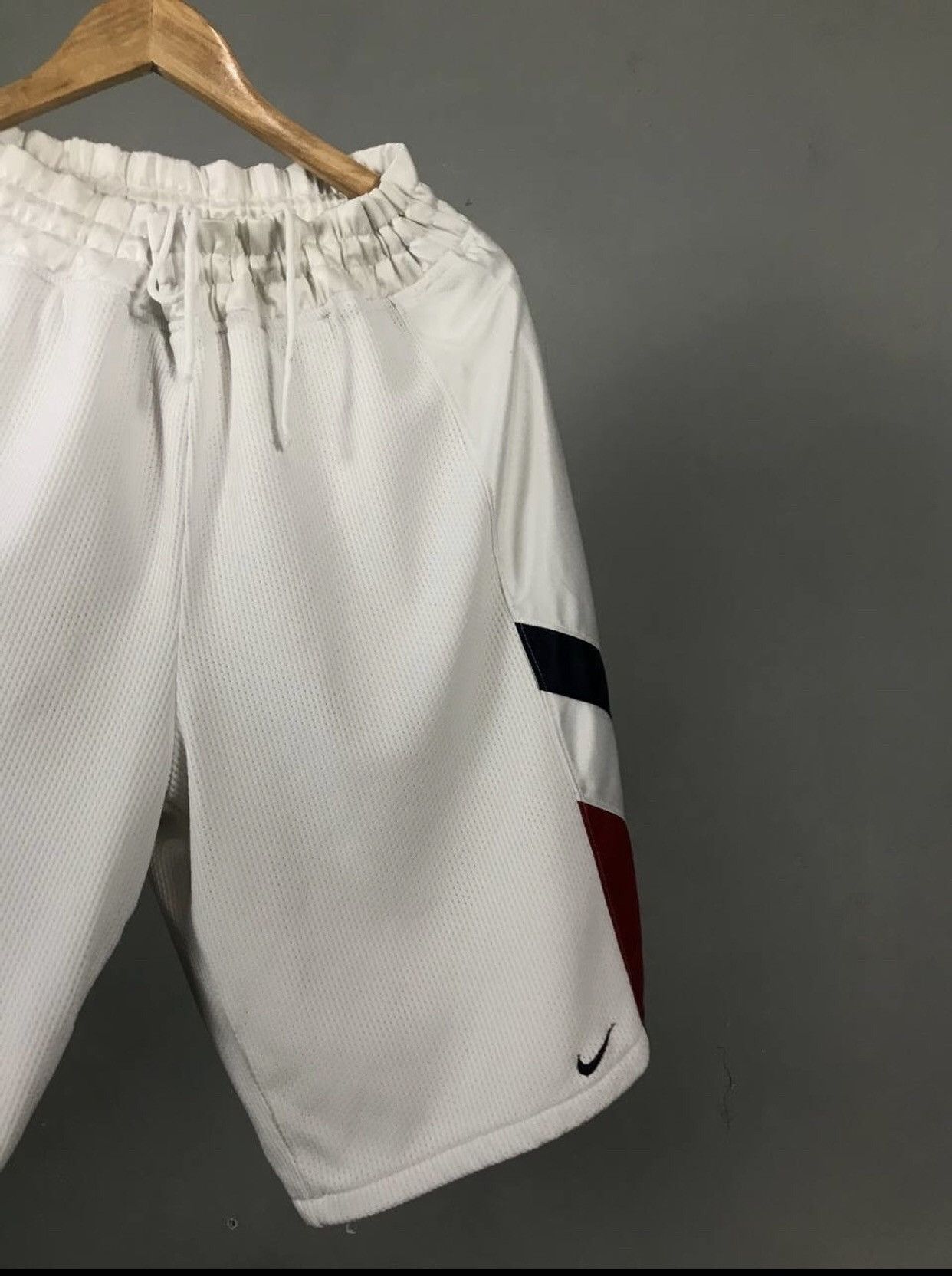 Nike × Vintage Nike swoosh streetwear vintage shorts Size US 32 / EU 48 - 2 Thumbnail