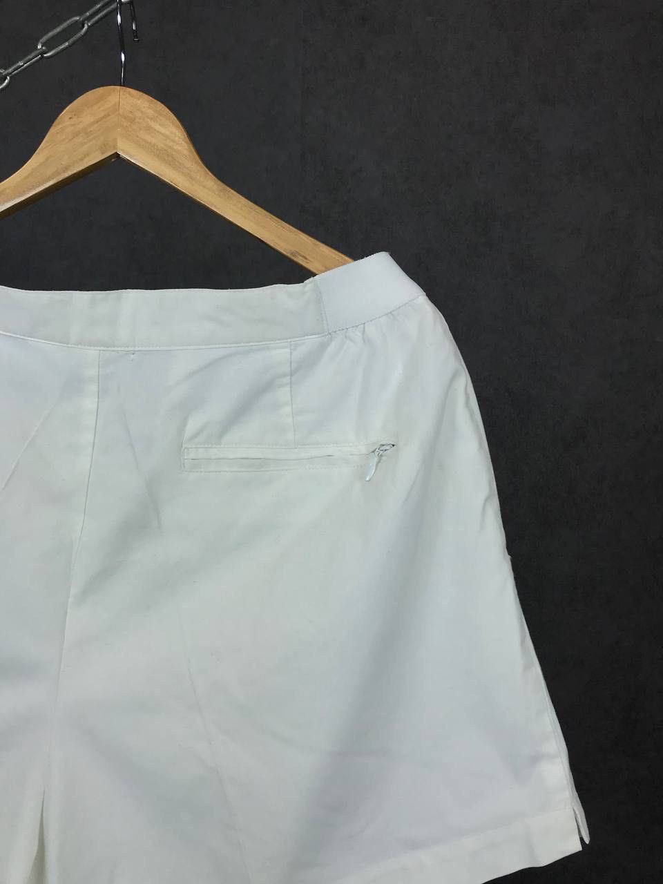 Nike Nike swoosh streetwear vintage white shorts Size US 34 / EU 50 - 6 Thumbnail
