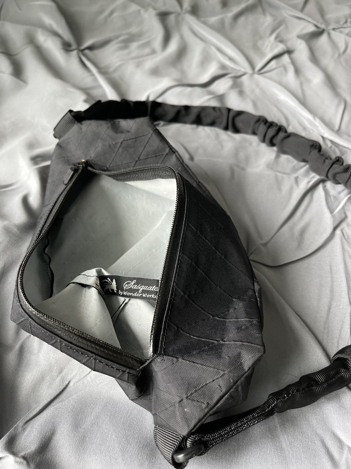Sasquatchfabrix Sasquatchfabrix Black Shoulder Bag Size ONE SIZE - 2 Thumbnail