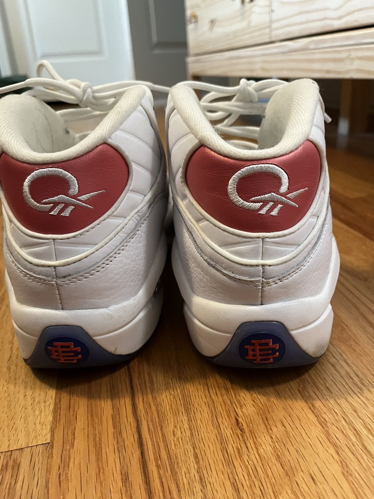 Eric Emanuel × Reebok Eric Emanuel x Reebok Question Mid Size US 10.5 / EU 43-44 - 6 Thumbnail