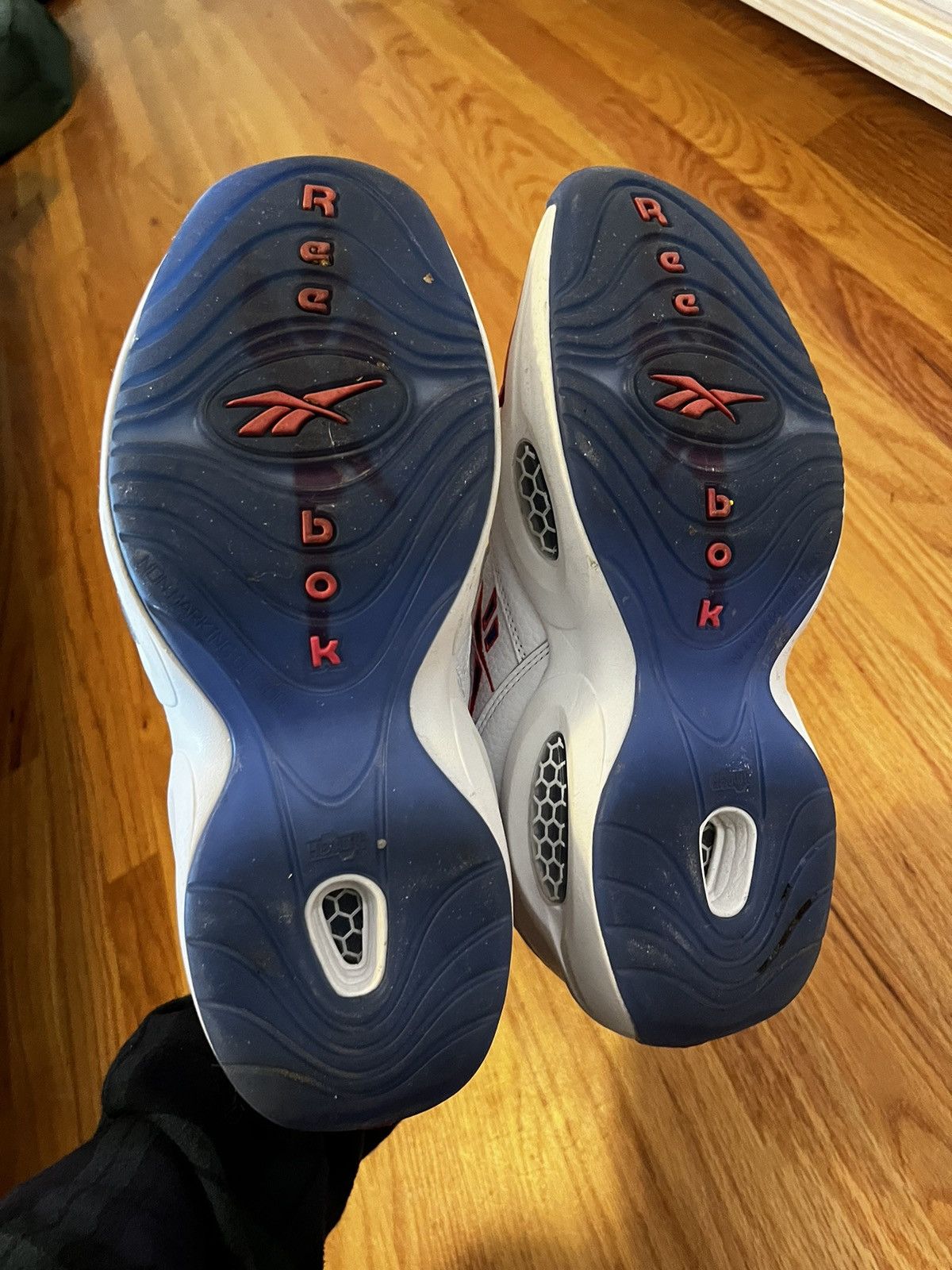 Eric Emanuel × Reebok Eric Emanuel x Reebok Question Mid Size US 10.5 / EU 43-44 - 5 Thumbnail