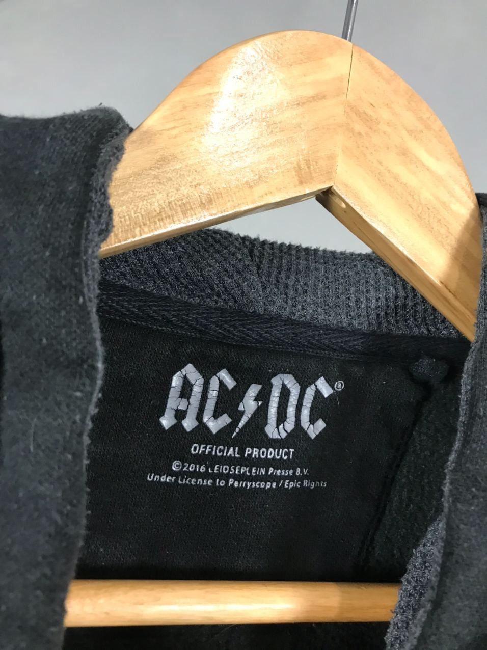 AC/DC × Band Tees × Vintage AC/DC vintage rock band hoodie Size US S / EU 44-46 / 1 - 4 Thumbnail