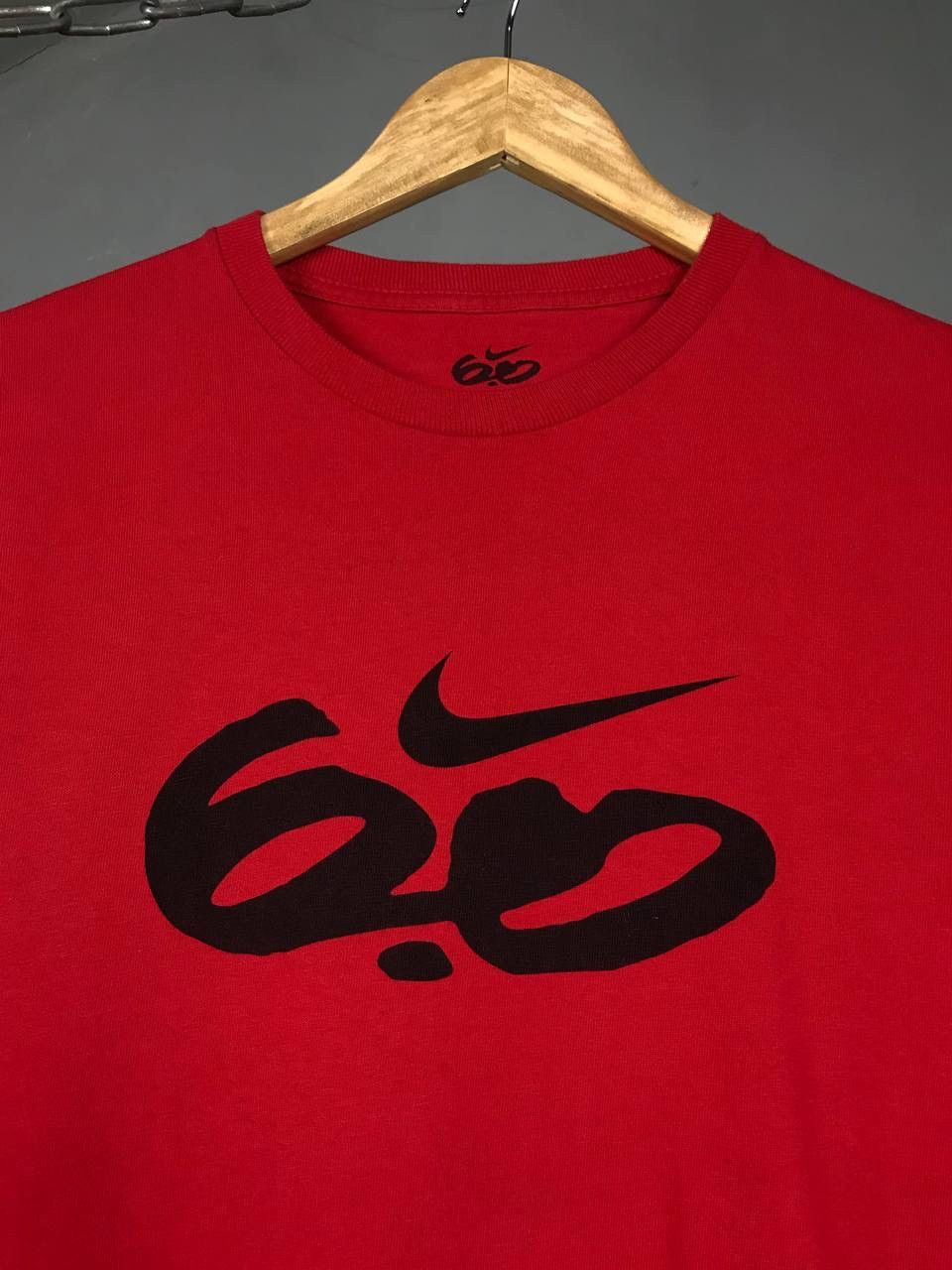 Nike Nike swoosh streetwear vintage overprinted center logo tee Size US XS / EU 42 / 0 - 4 Thumbnail