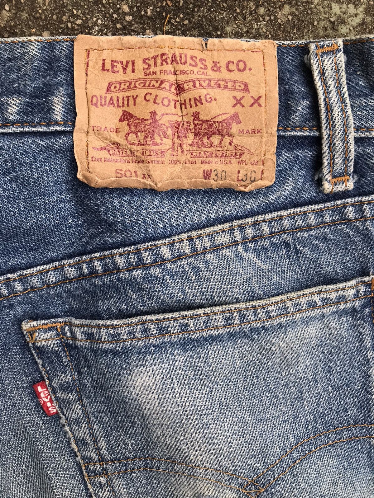 Levi's × Vintage Vintage Levis 501xx Buttonfly Size US 30 / EU 46 - 8 Thumbnail