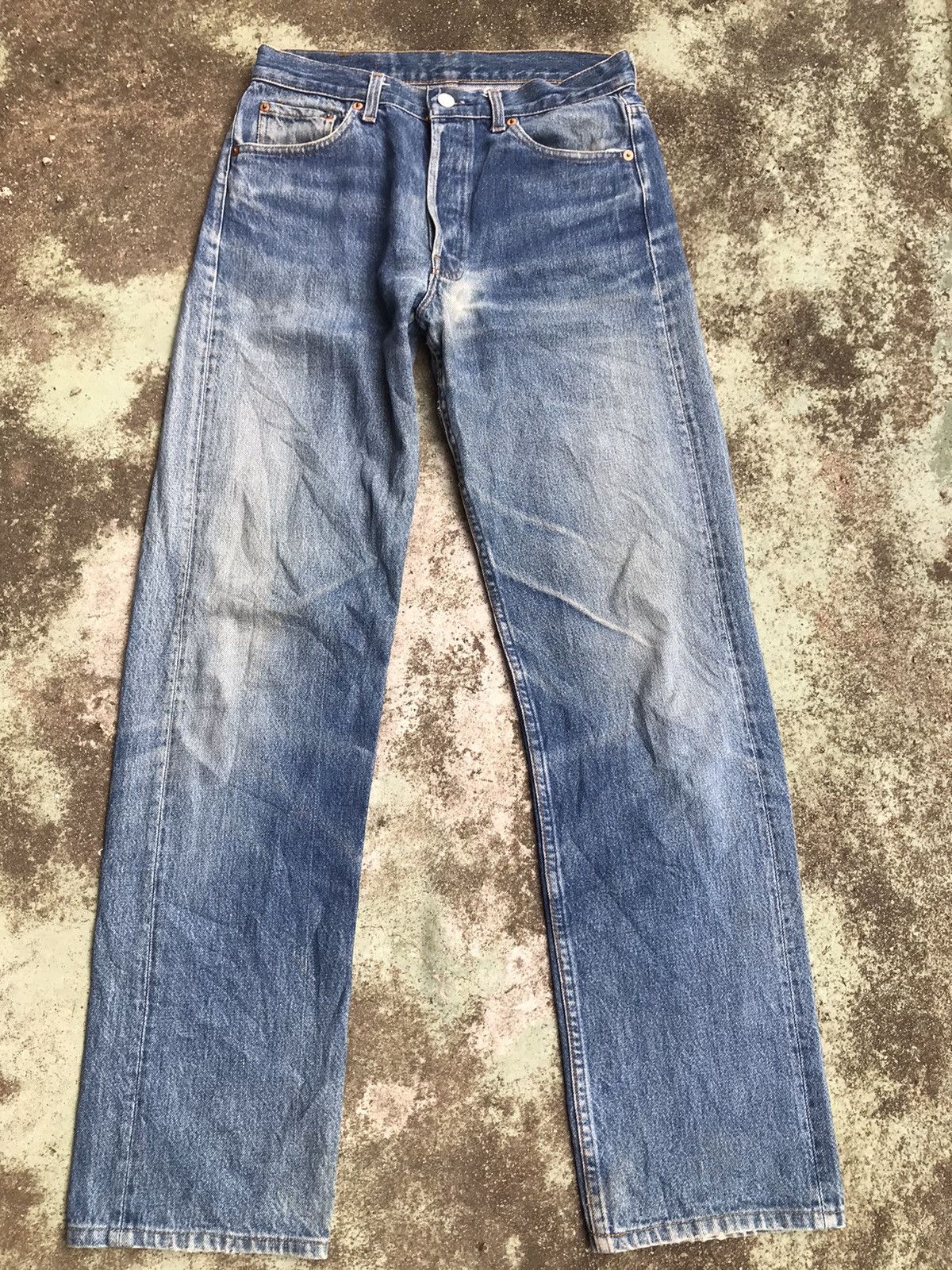 Levi's × Vintage Vintage Levis 501xx Buttonfly Size US 30 / EU 46 - 1 Thumbnail