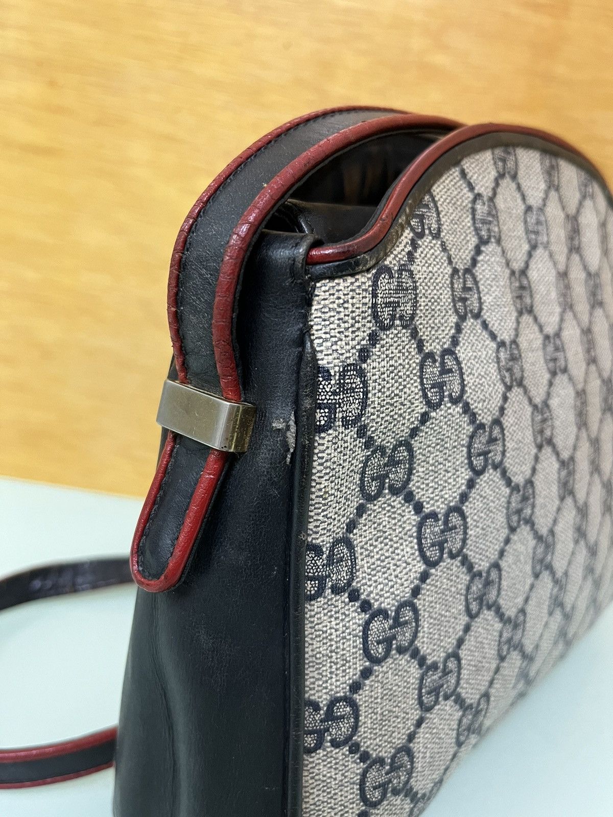 Gucci Authentic Vintage GUCCI Sling bag Size ONE SIZE - 12 Thumbnail