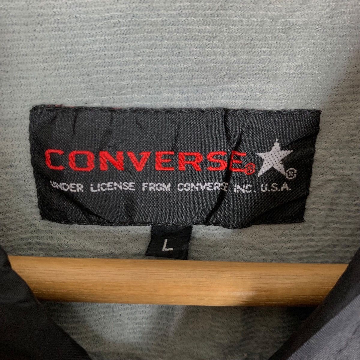 Converse VINTAGE CONVERSE 90S WINDBREAKER LARGE SIZE Size US L / EU 52-54 / 3 - 7 Thumbnail
