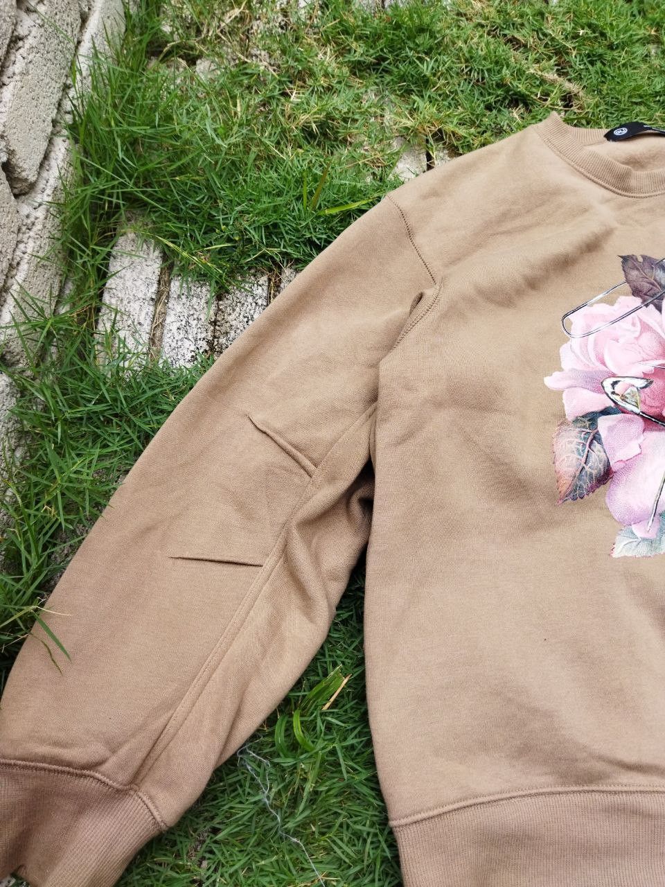 GU × Undercover Undercover x Gu Flower Sweatshirt Size US L / EU 52-54 / 3 - 2 Thumbnail
