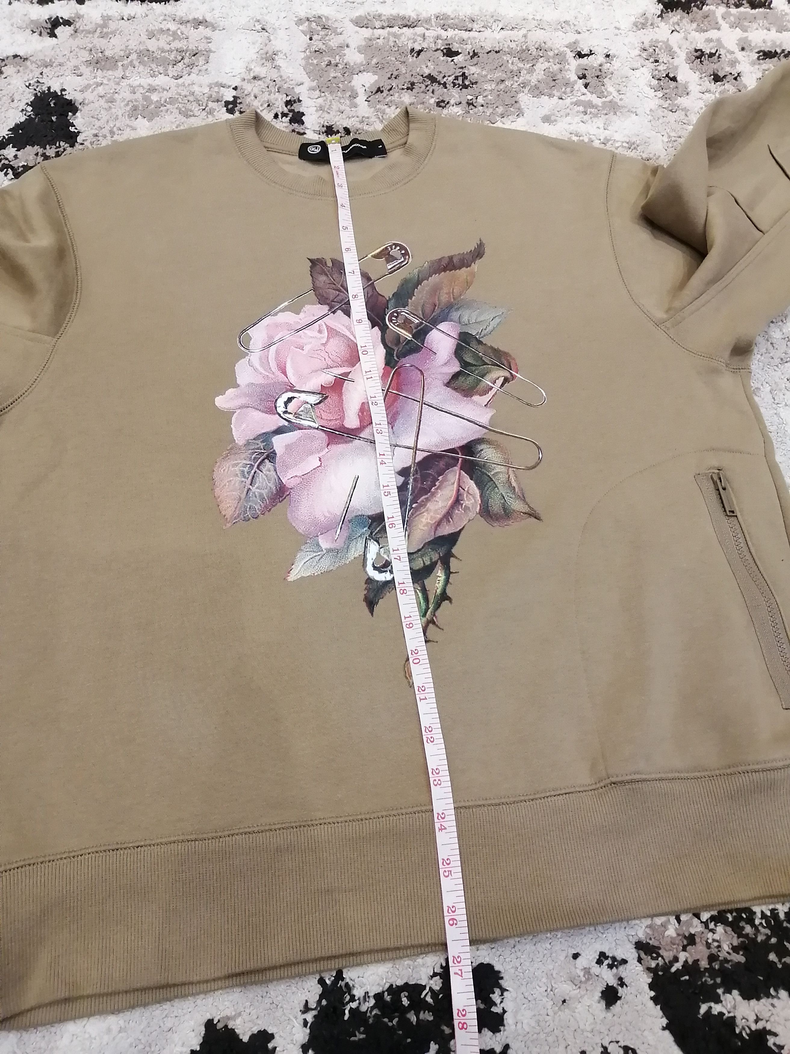 GU × Undercover Undercover x Gu Flower Sweatshirt Size US L / EU 52-54 / 3 - 14 Thumbnail