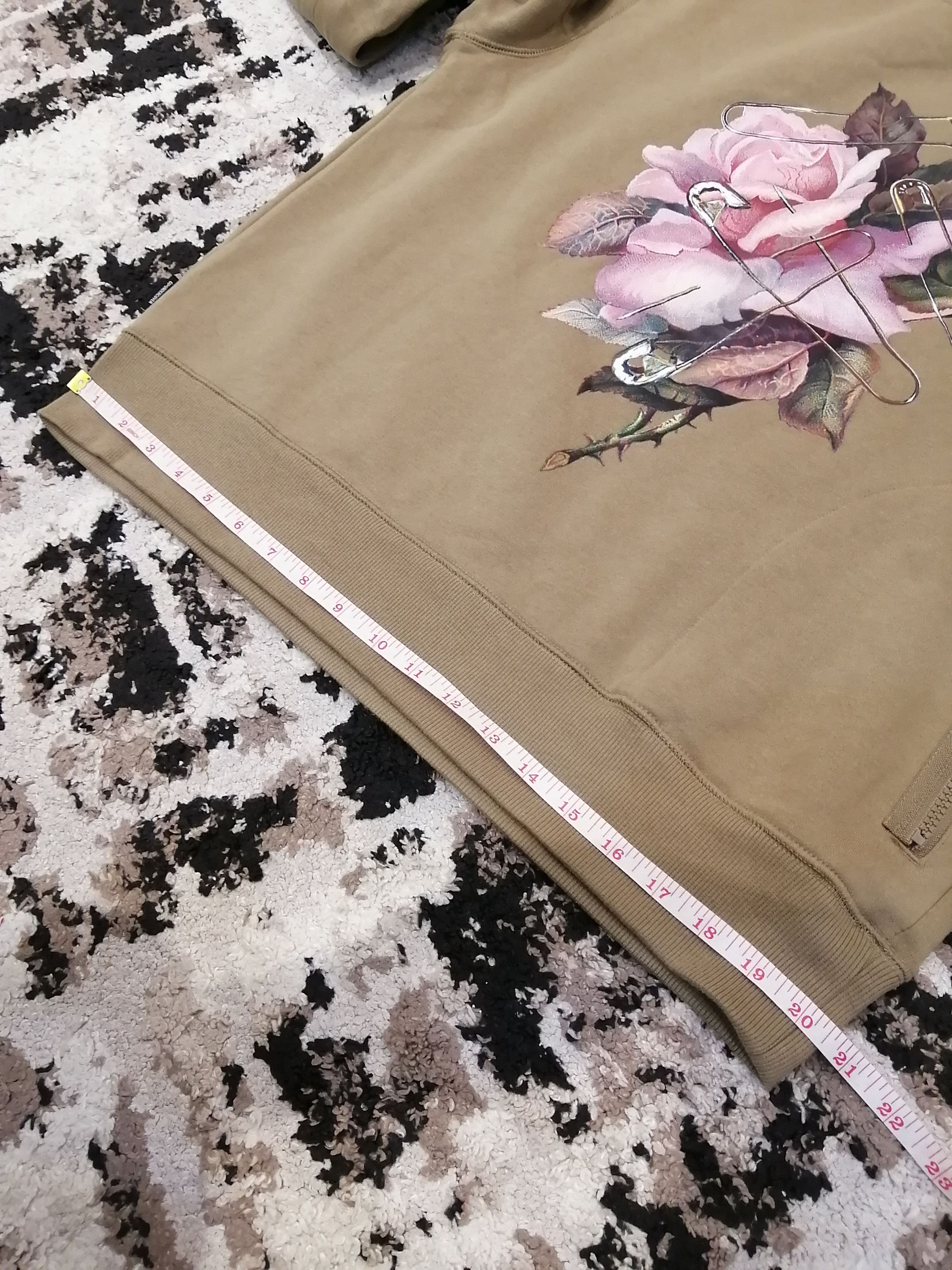 GU × Undercover Undercover x Gu Flower Sweatshirt Size US L / EU 52-54 / 3 - 16 Thumbnail
