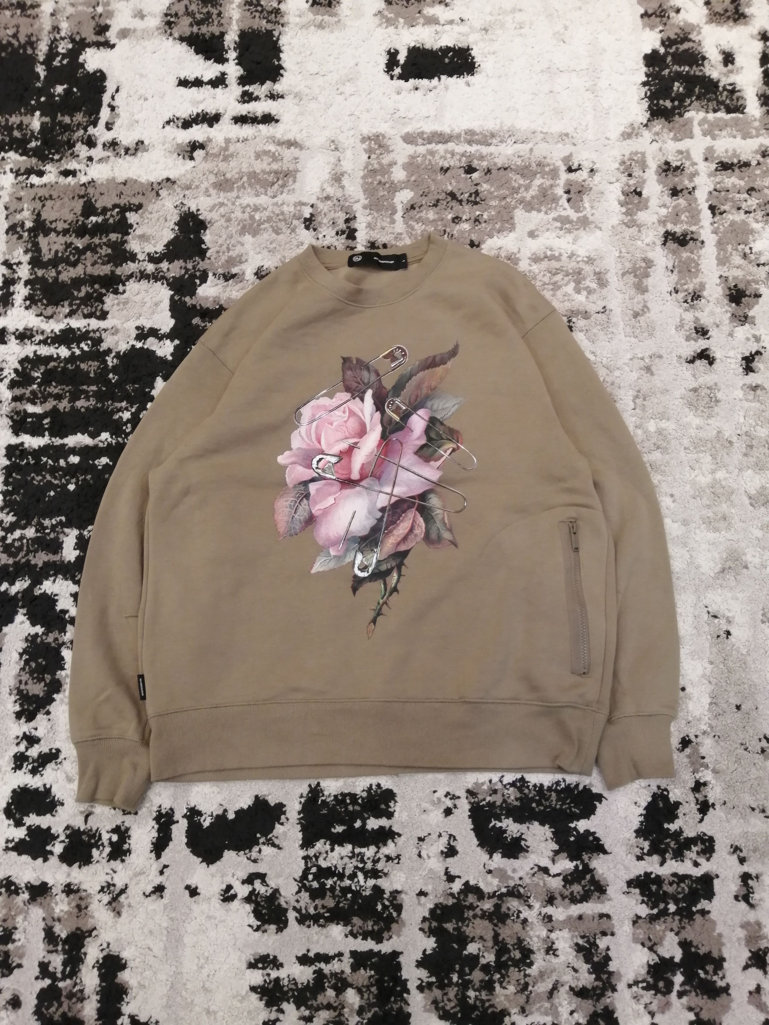 GU × Undercover Undercover x Gu Flower Sweatshirt Size US L / EU 52-54 / 3 - 11 Thumbnail