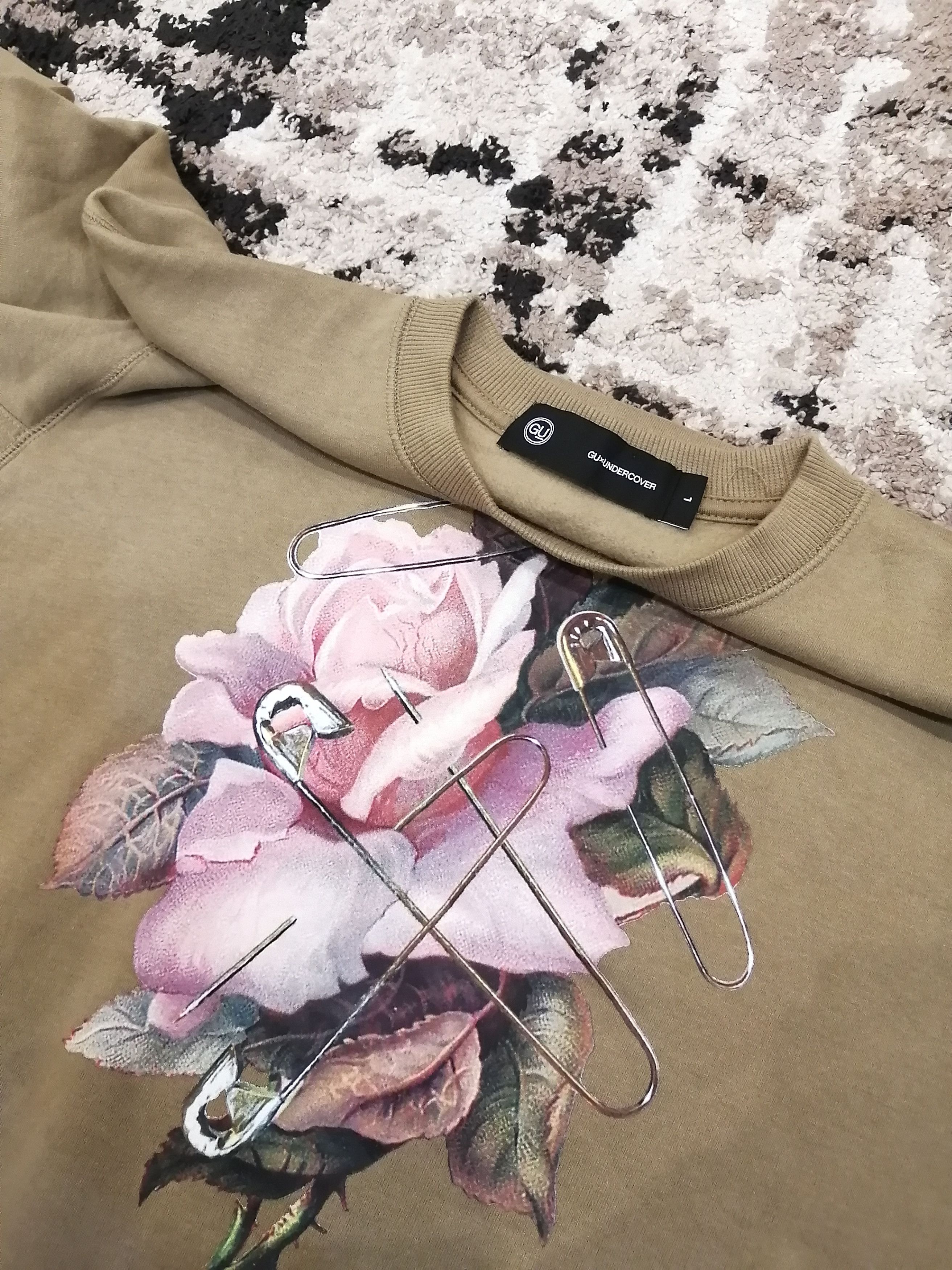 GU × Undercover Undercover x Gu Flower Sweatshirt Size US L / EU 52-54 / 3 - 13 Thumbnail