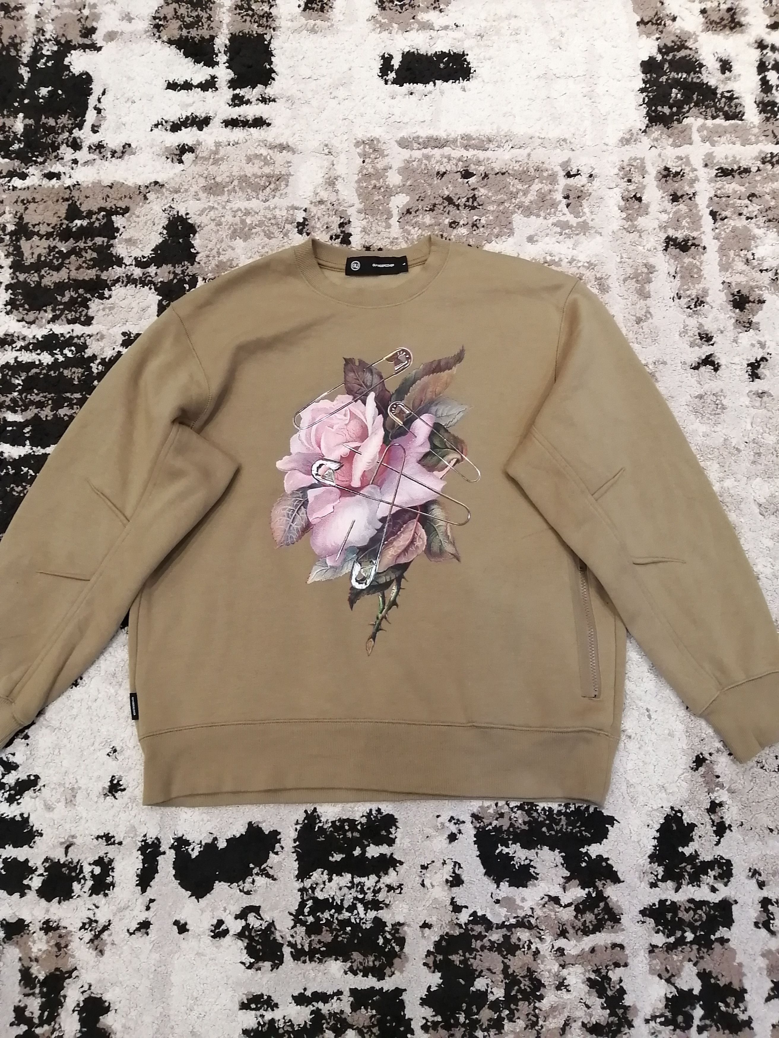GU × Undercover Undercover x Gu Flower Sweatshirt Size US L / EU 52-54 / 3 - 12 Thumbnail