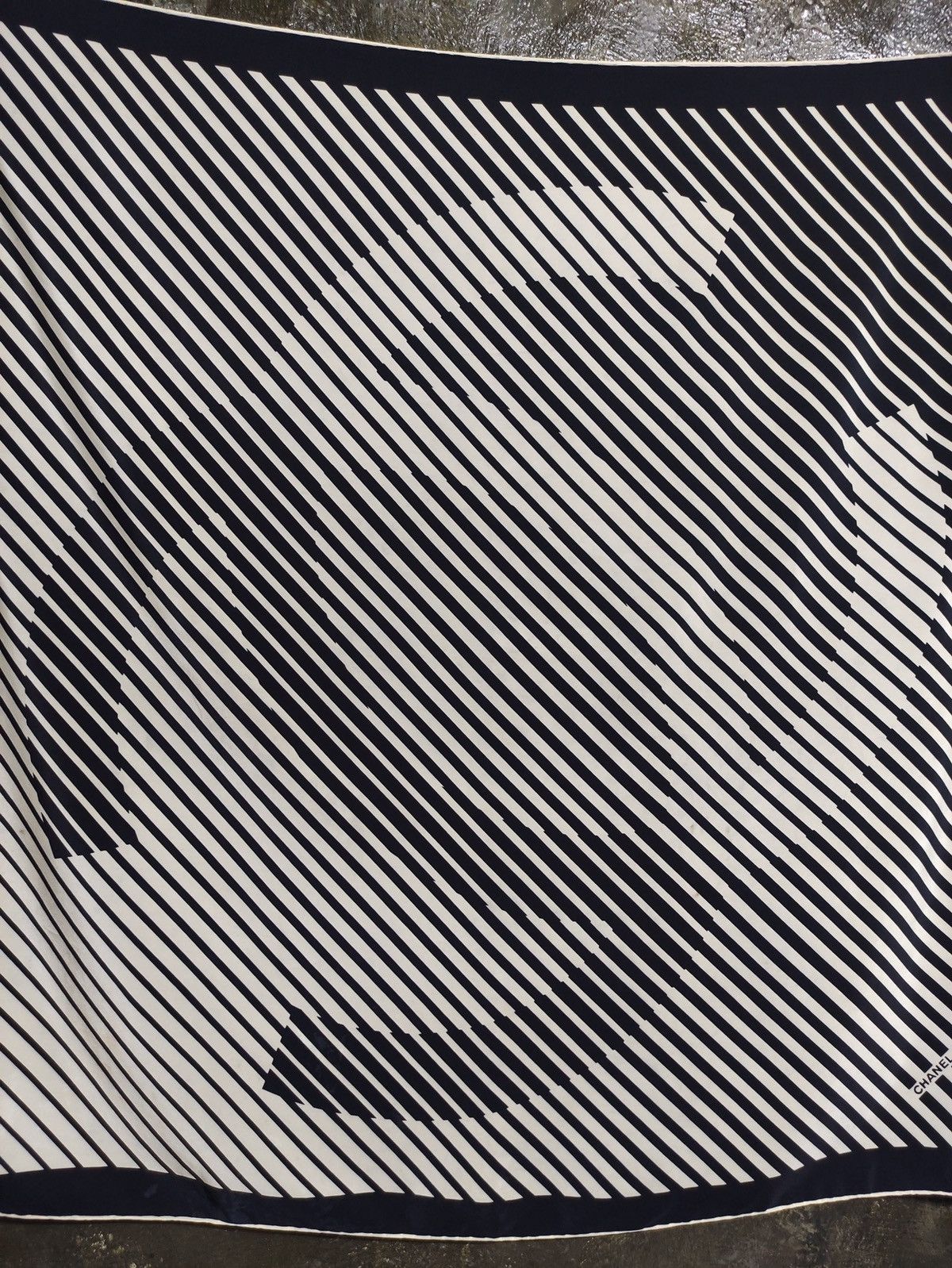Chanel Chanel Monochrome Black & White Size ONE SIZE - 2 Thumbnail