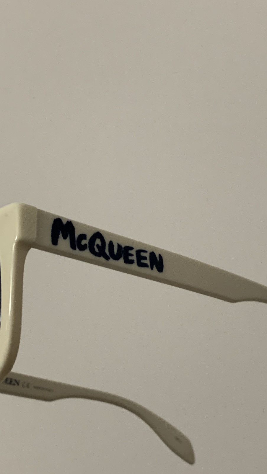Alexander McQueen New Alexander McQueen AM0348S Sunglasses White Blue Lenses Size ONE SIZE - 2 Thumbnail