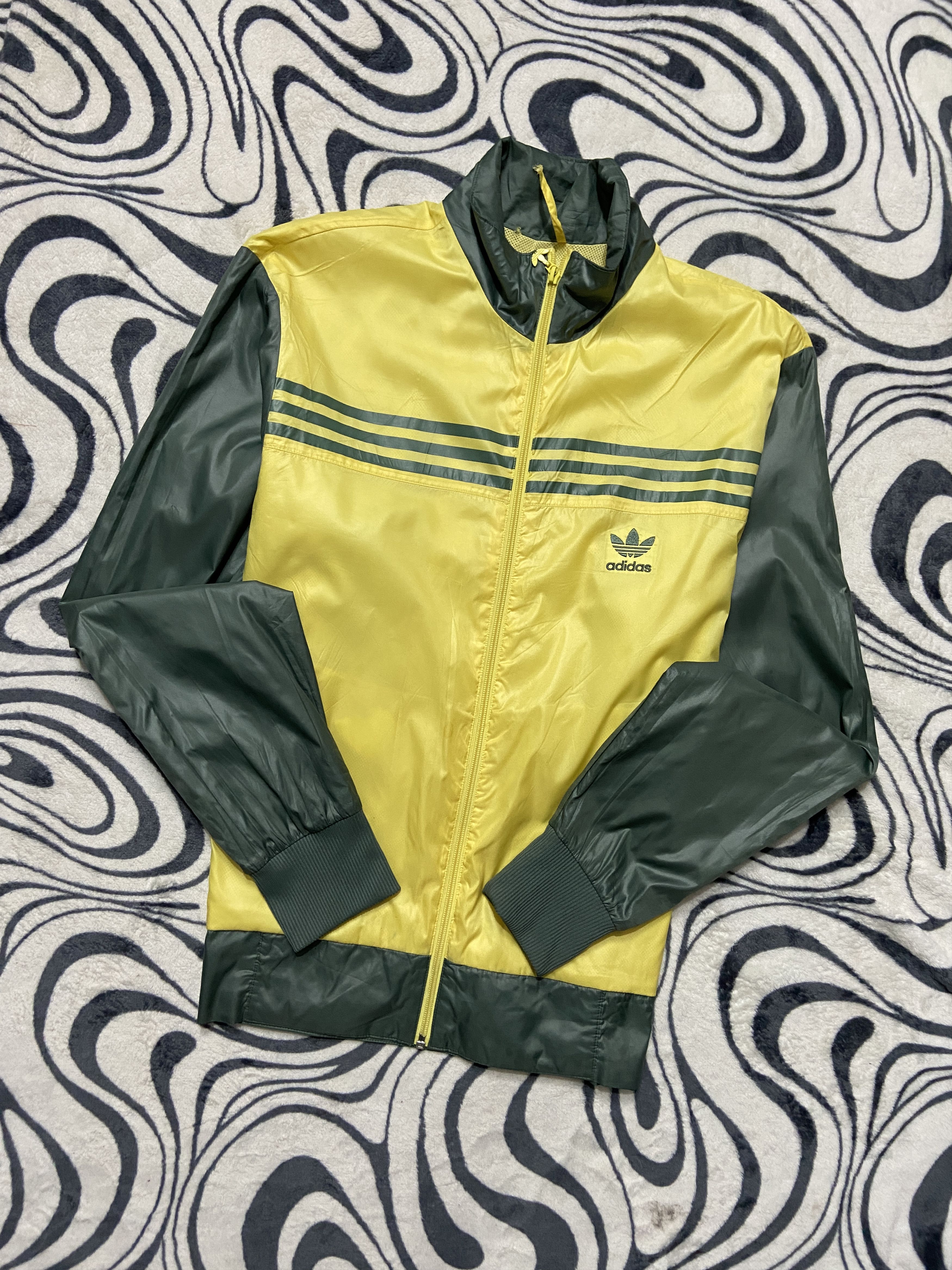 Adidas Adidas Vintage Mens Nylon Track Top Jacket Size US L / EU 52-54 / 3 - 1 Thumbnail