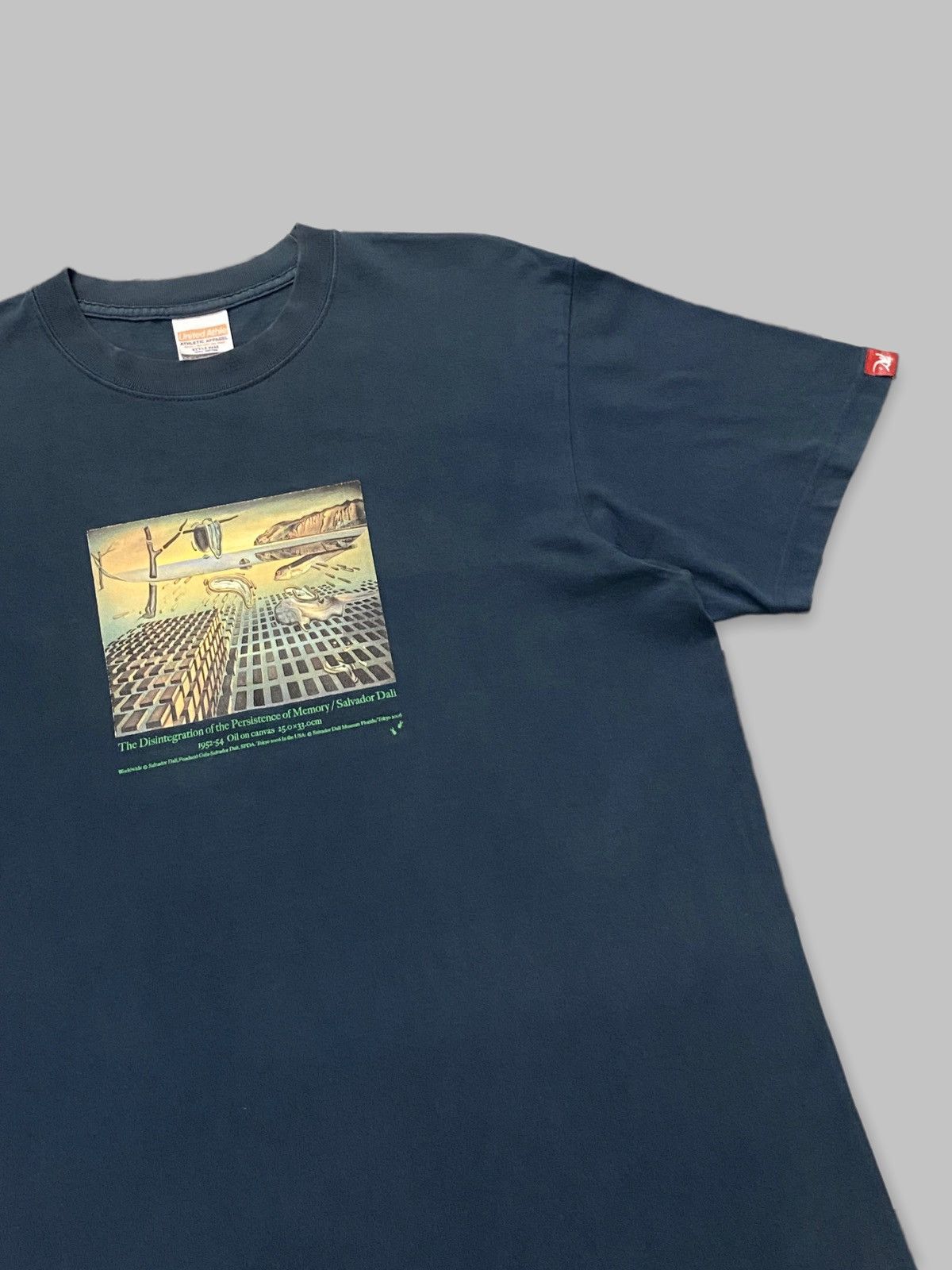 Vintage Vintage SALVADOR DALI The Presistence Of Memory Art Tshirt Size US L / EU 52-54 / 3 - 4 Thumbnail